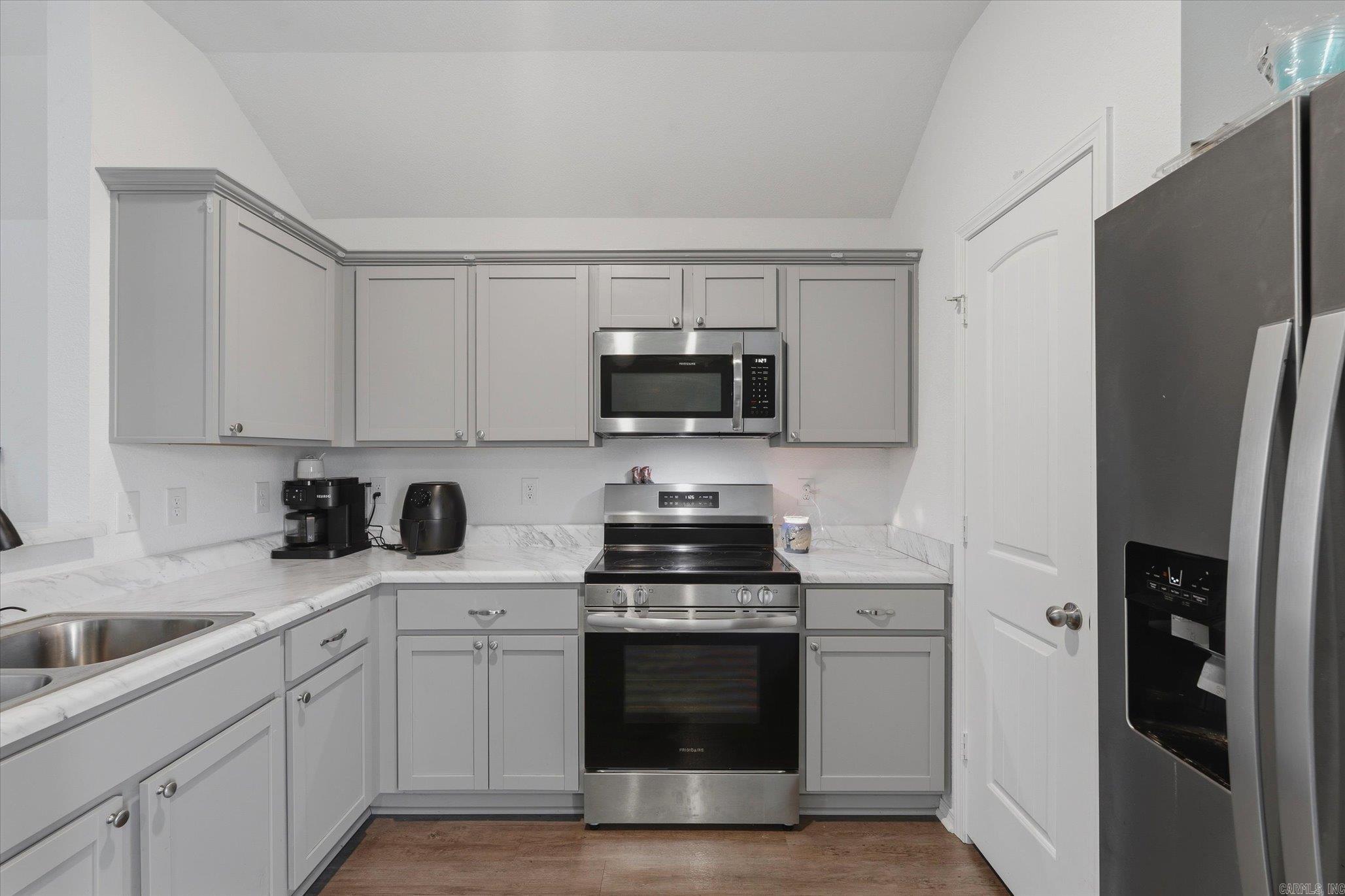 5517 Beech Grove Property Photo 14