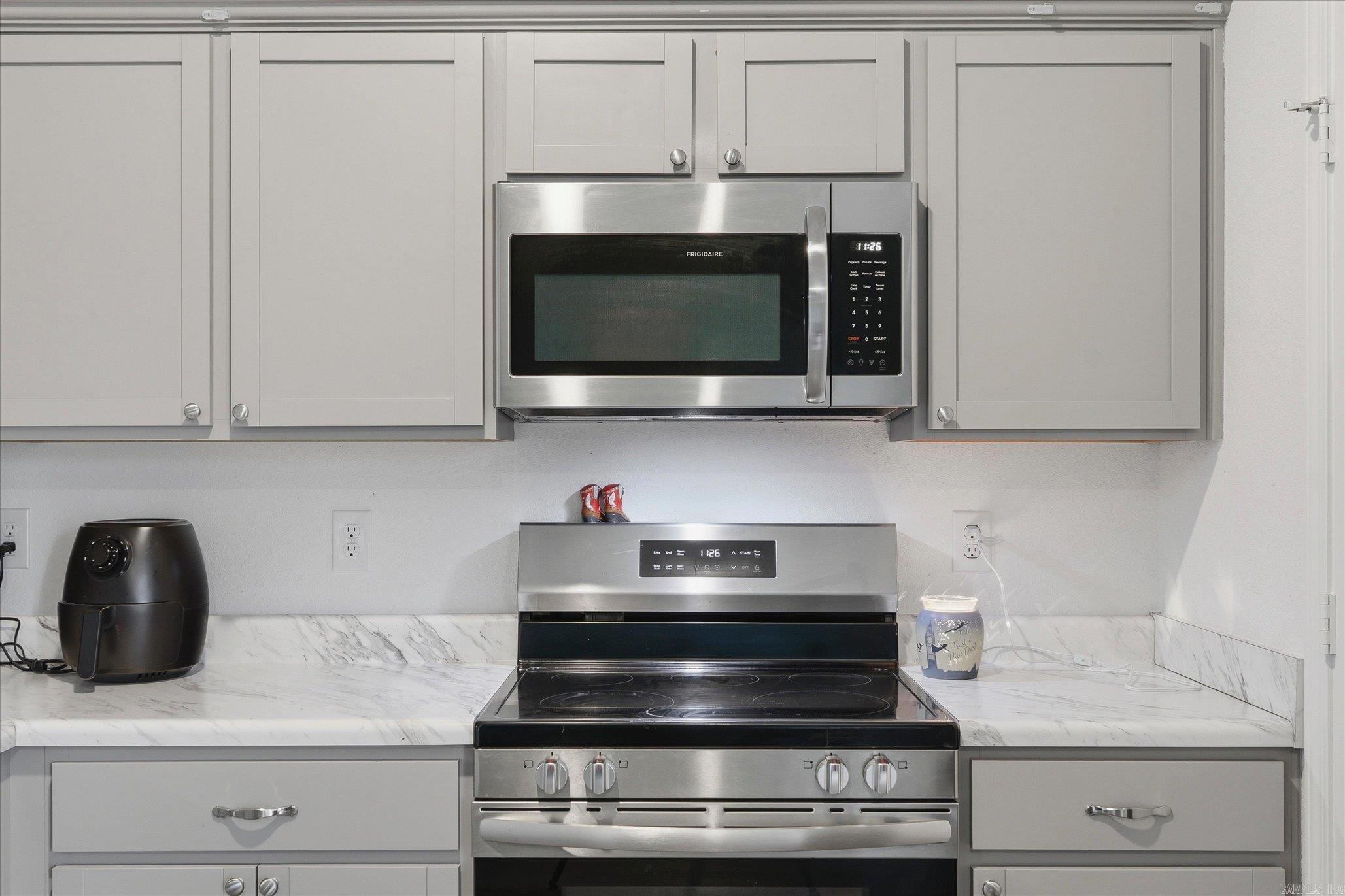 5517 Beech Grove Property Photo 15