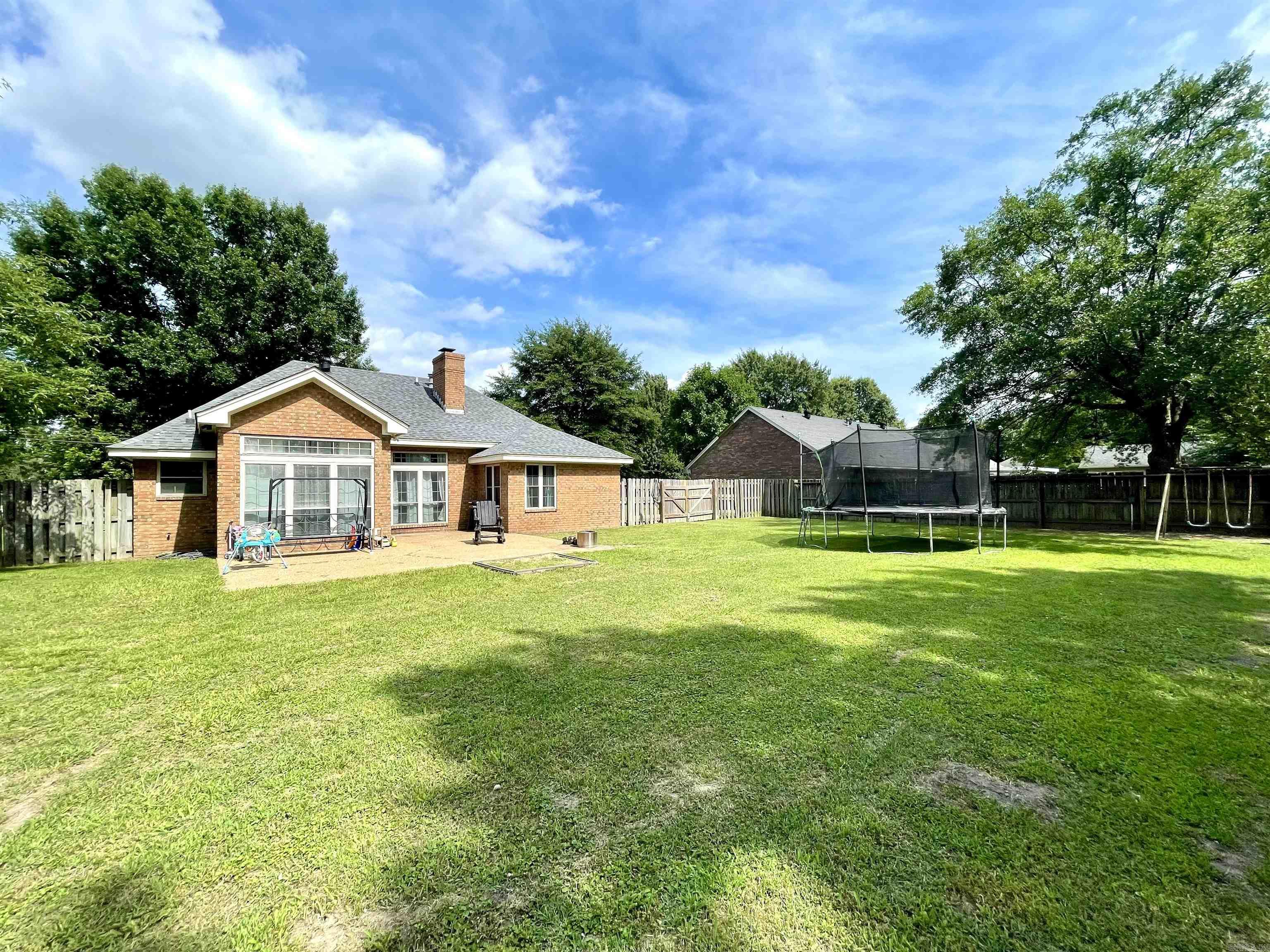 300 N Willow Avenue Property Photo 34