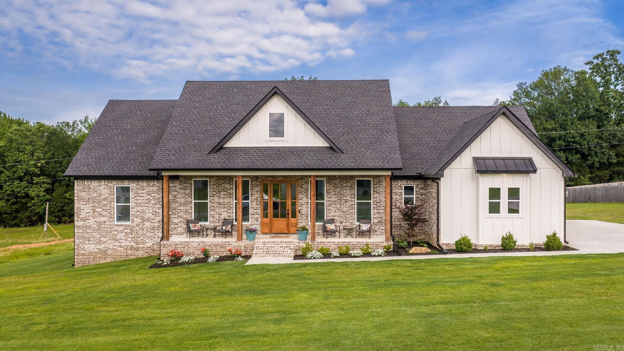 19 Avrey Property Photo 1