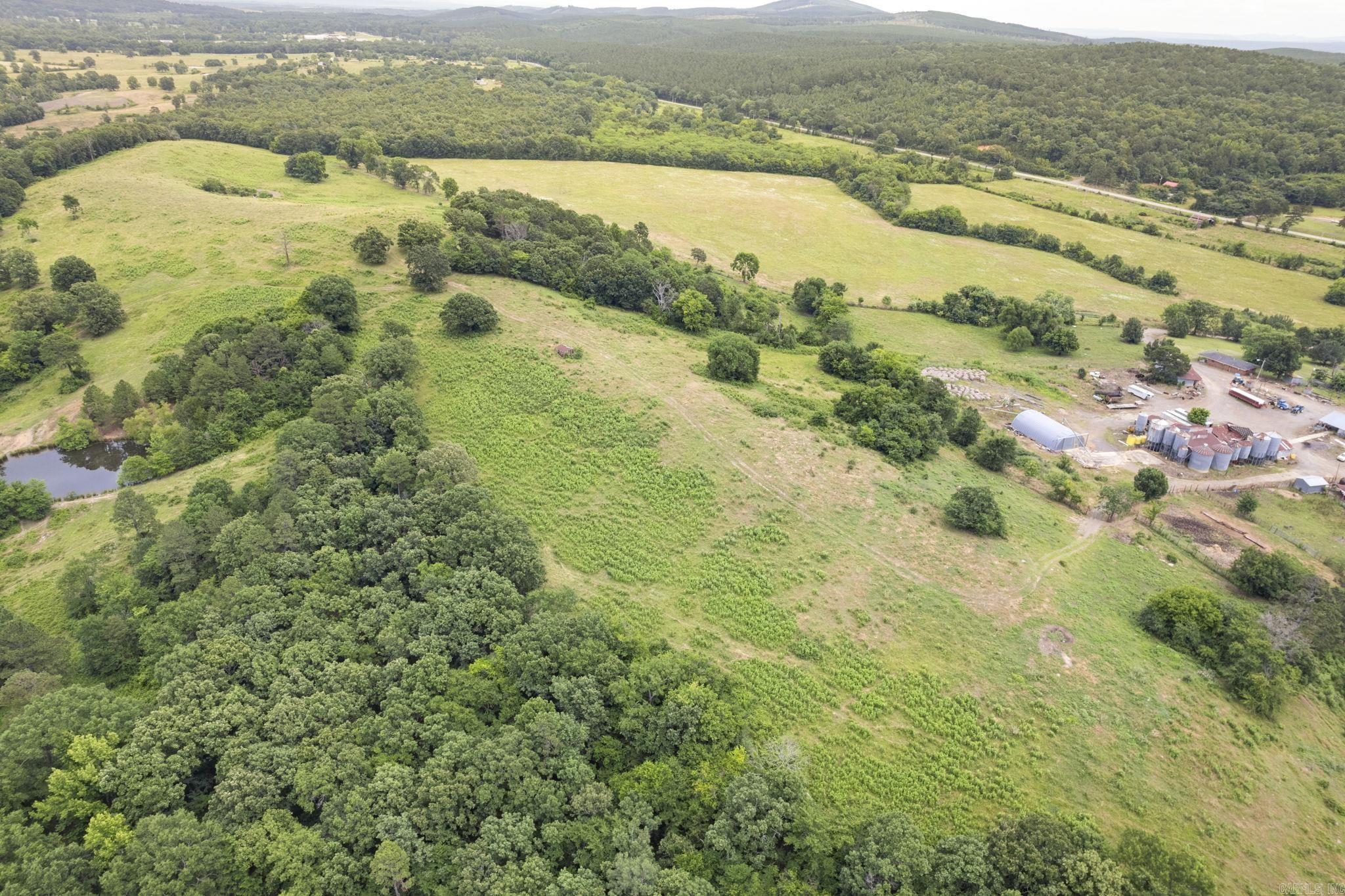 815 Old County Road Property Photo 25