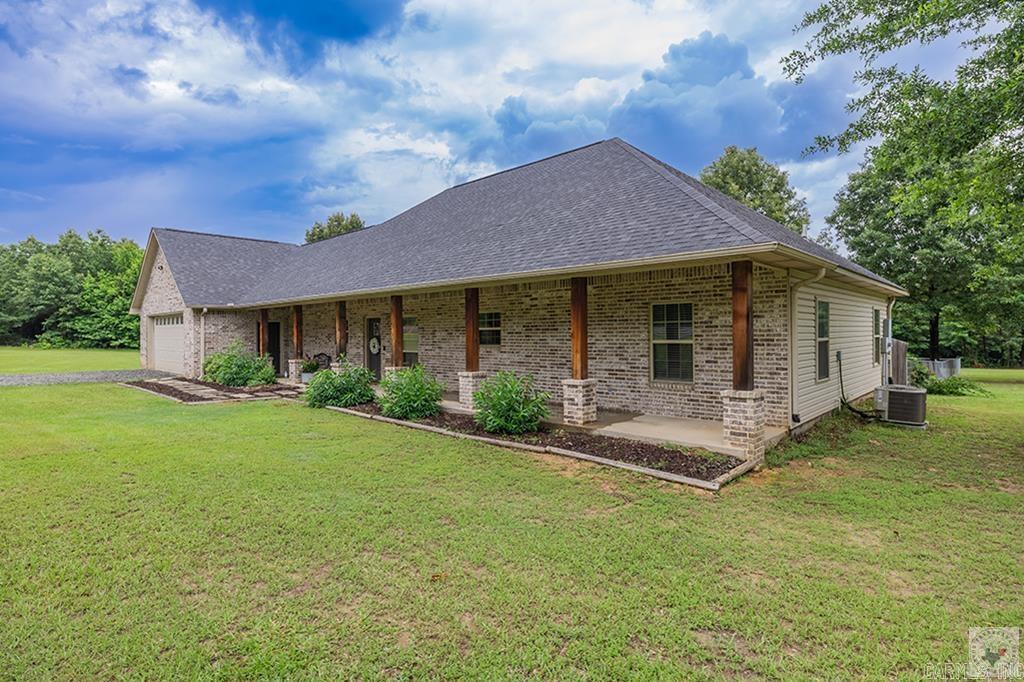 5823 Genoa Rd Property Photo 4