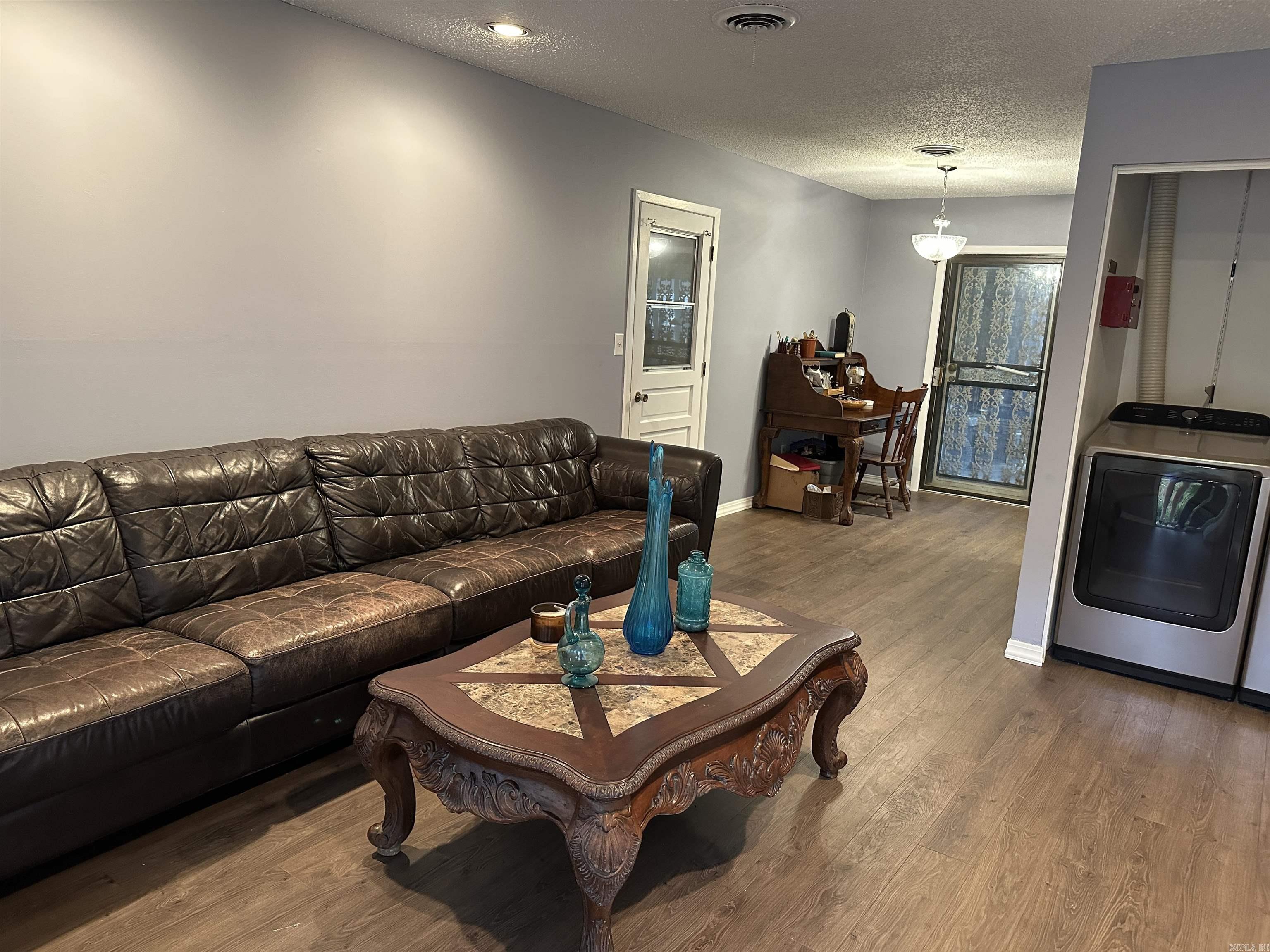 624 Christy Avenue Property Photo 2