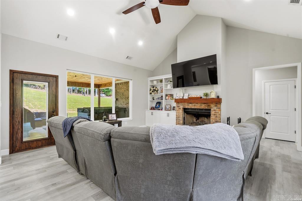 164 Windsong Bay Loop Property Photo 10