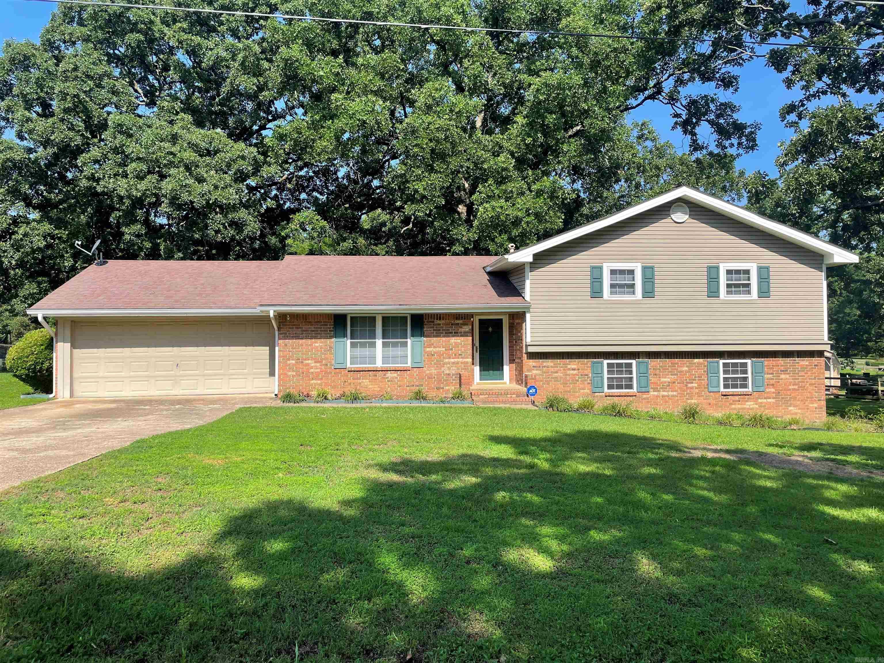 7241 Ross Lane Property Photo 1
