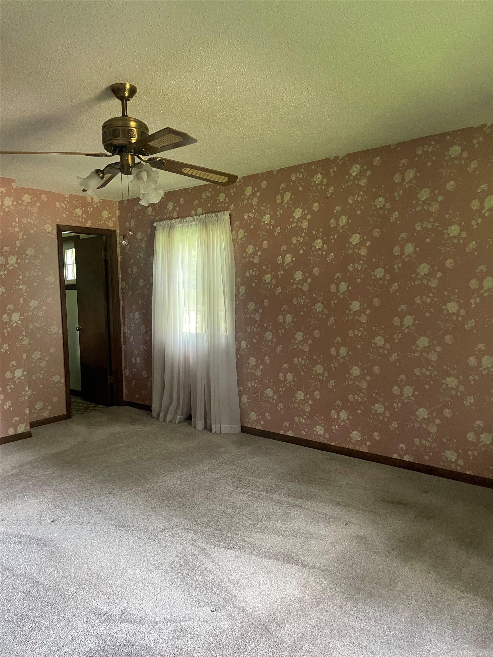 7241 Ross Lane Property Photo 10