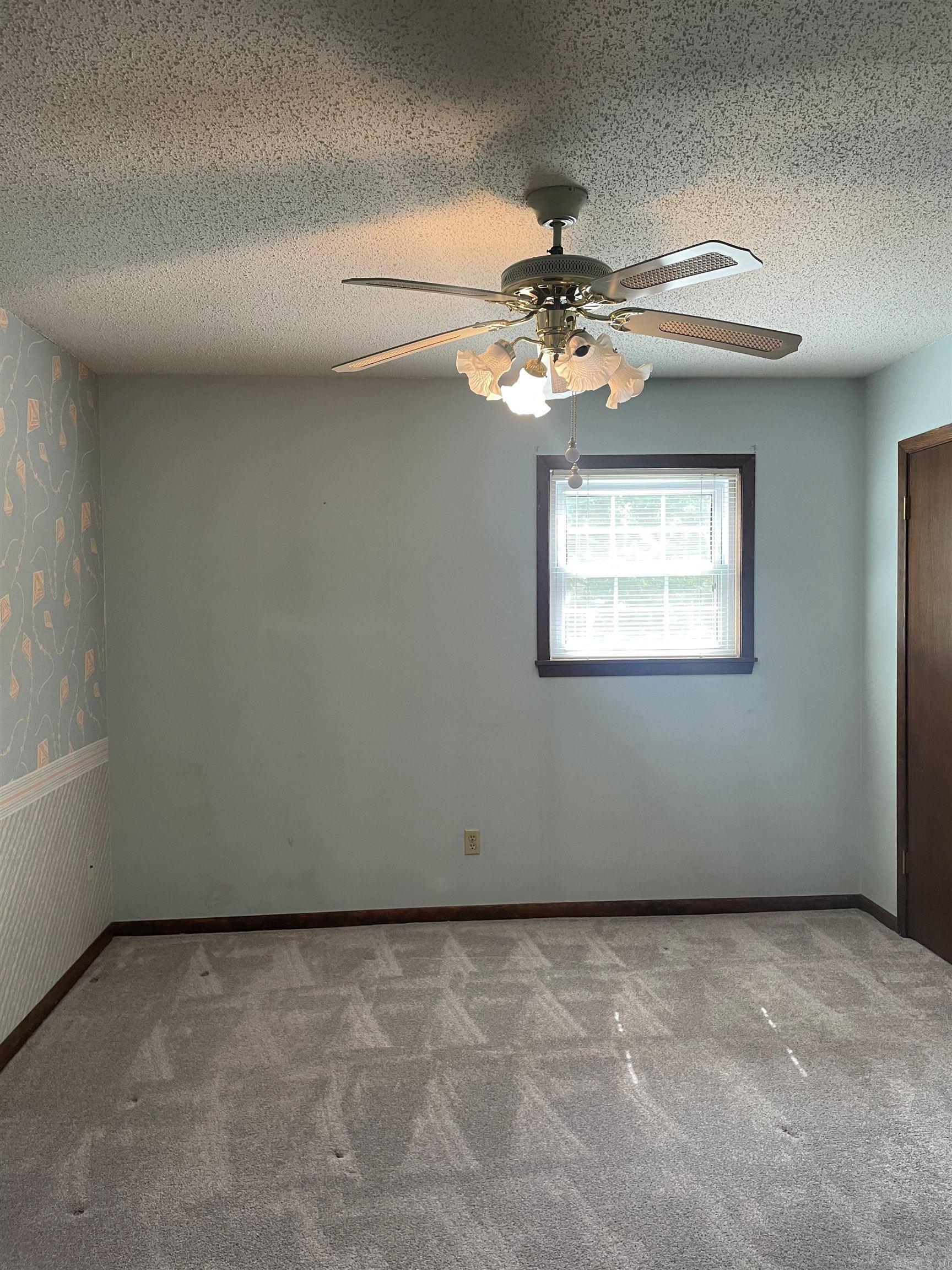 7241 Ross Lane Property Photo 14