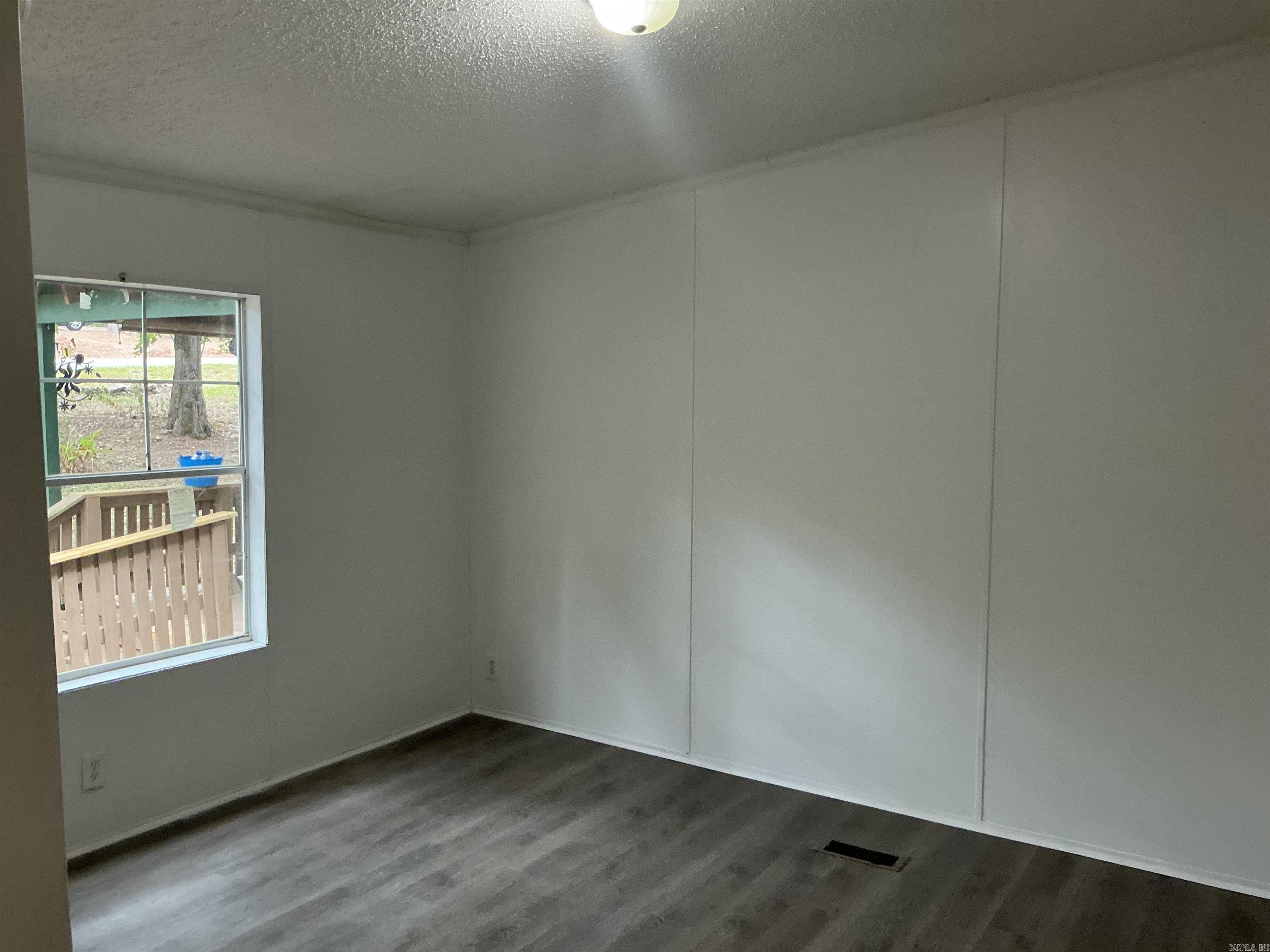 53 Ridgedale Circle Property Photo 10
