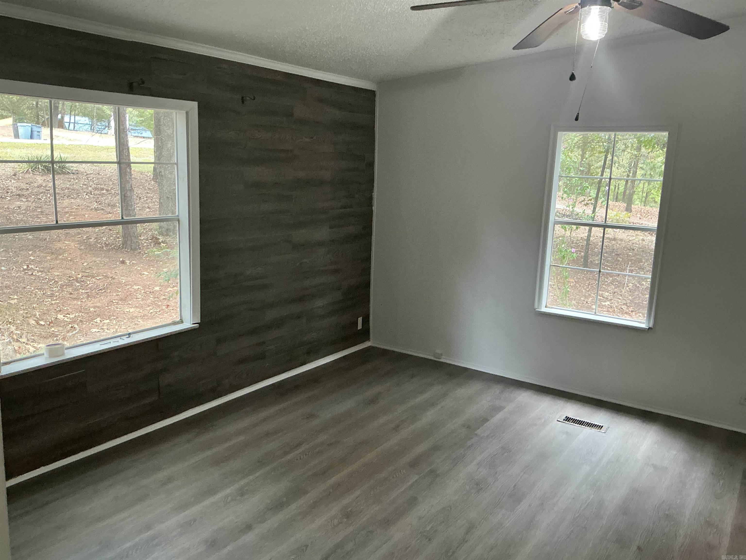 53 Ridgedale Circle Property Photo 18
