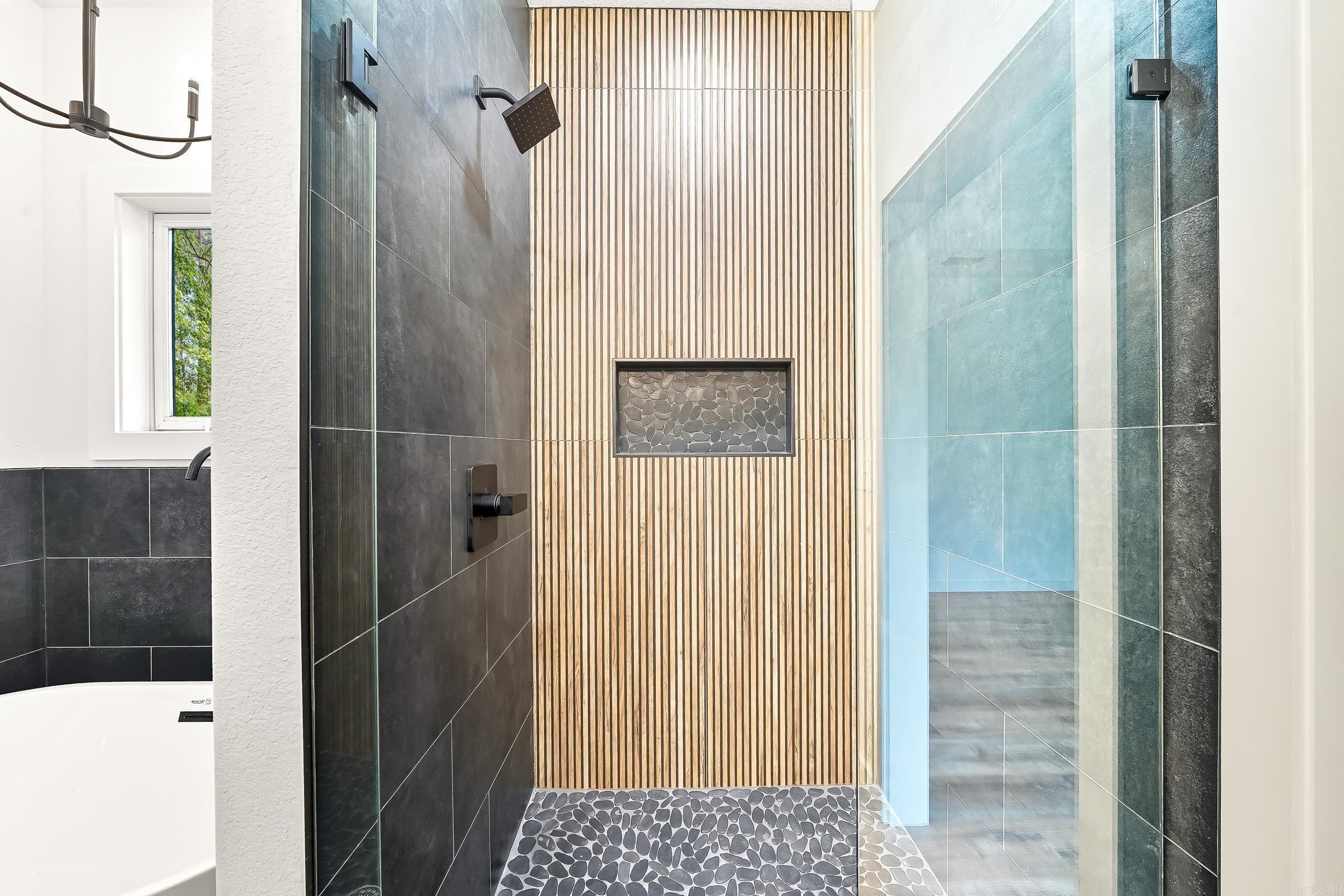 551 Lewis Creek Lane Property Photo 4