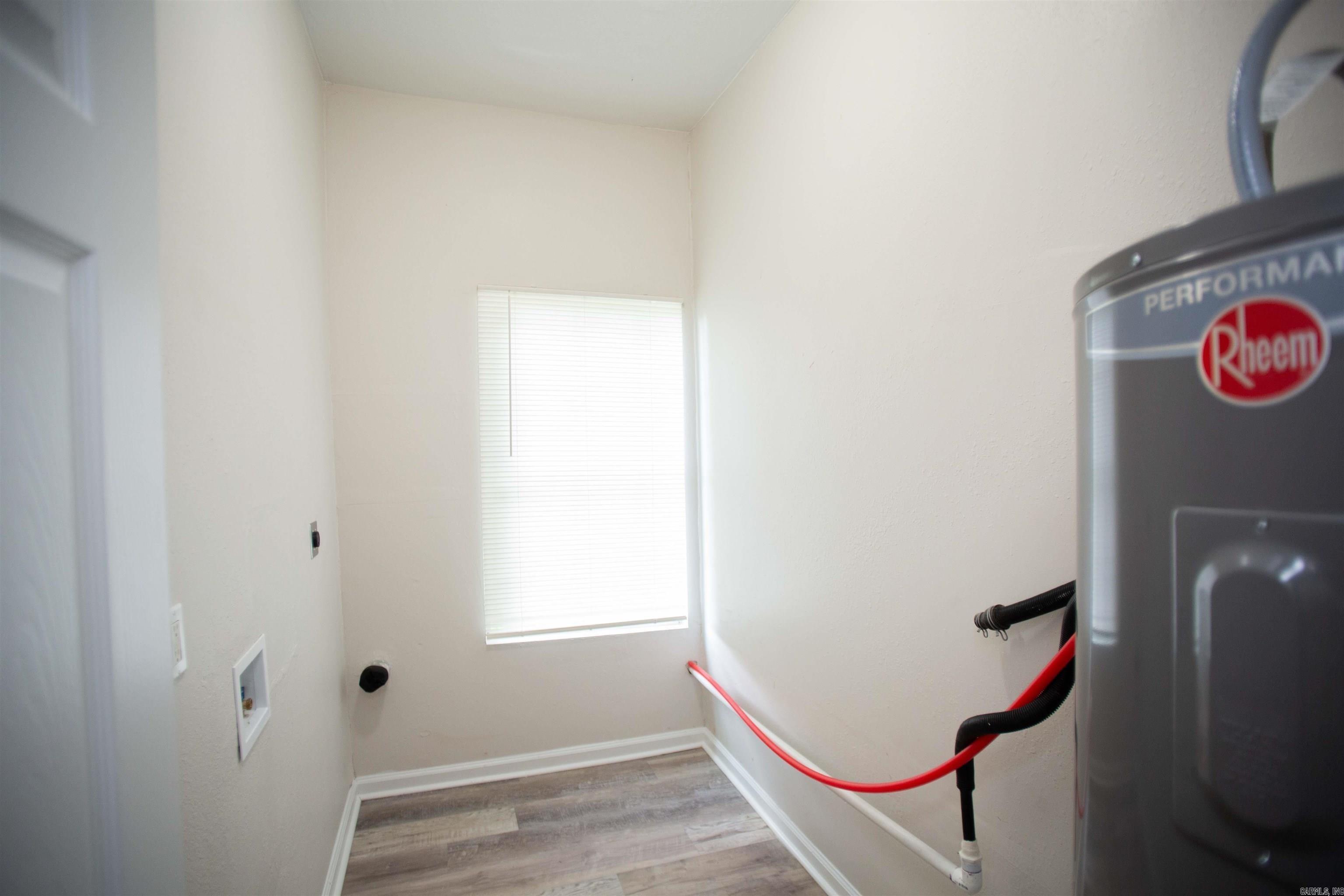 1613 Johnson Street Property Photo 8