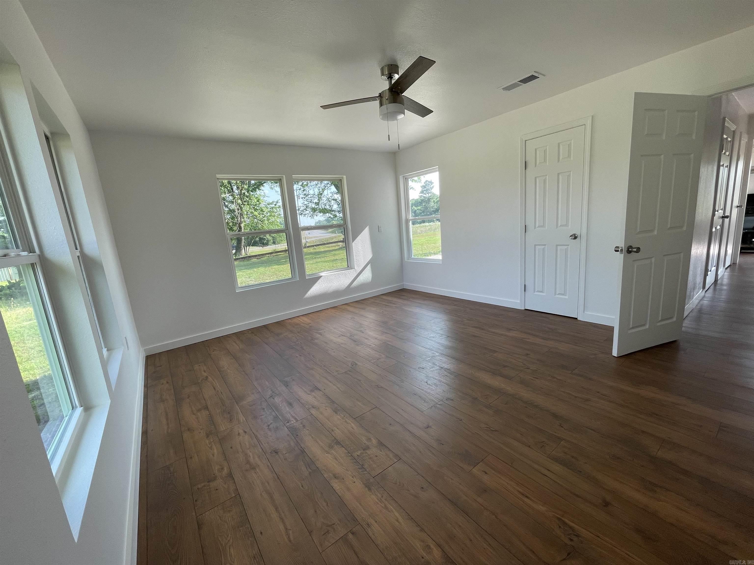 6140 Hwy 167 S Property Photo 4