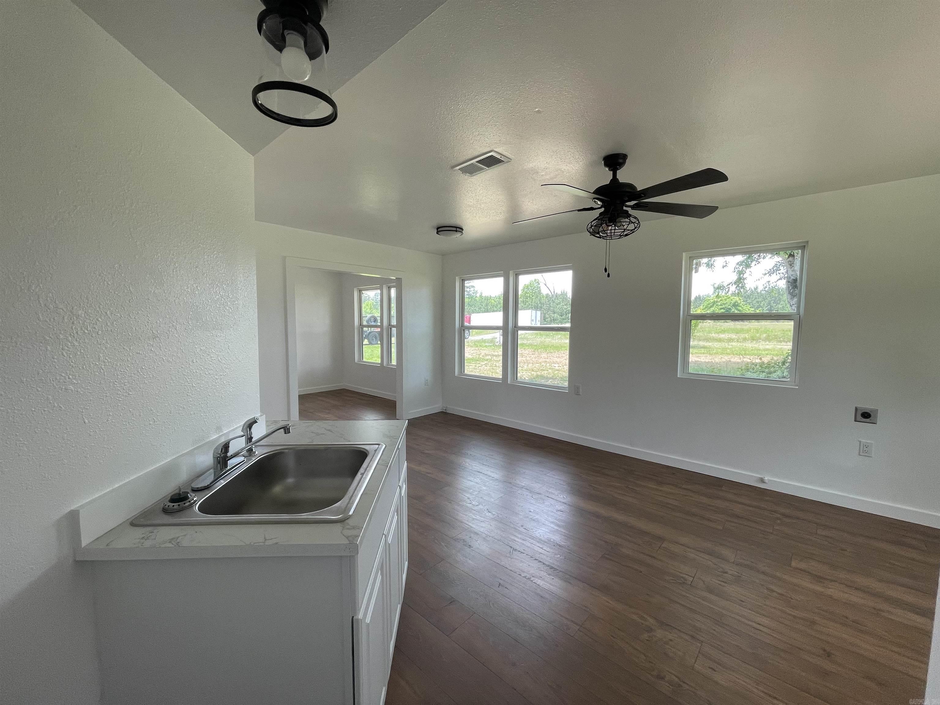 6140 Hwy 167 S Property Photo 11