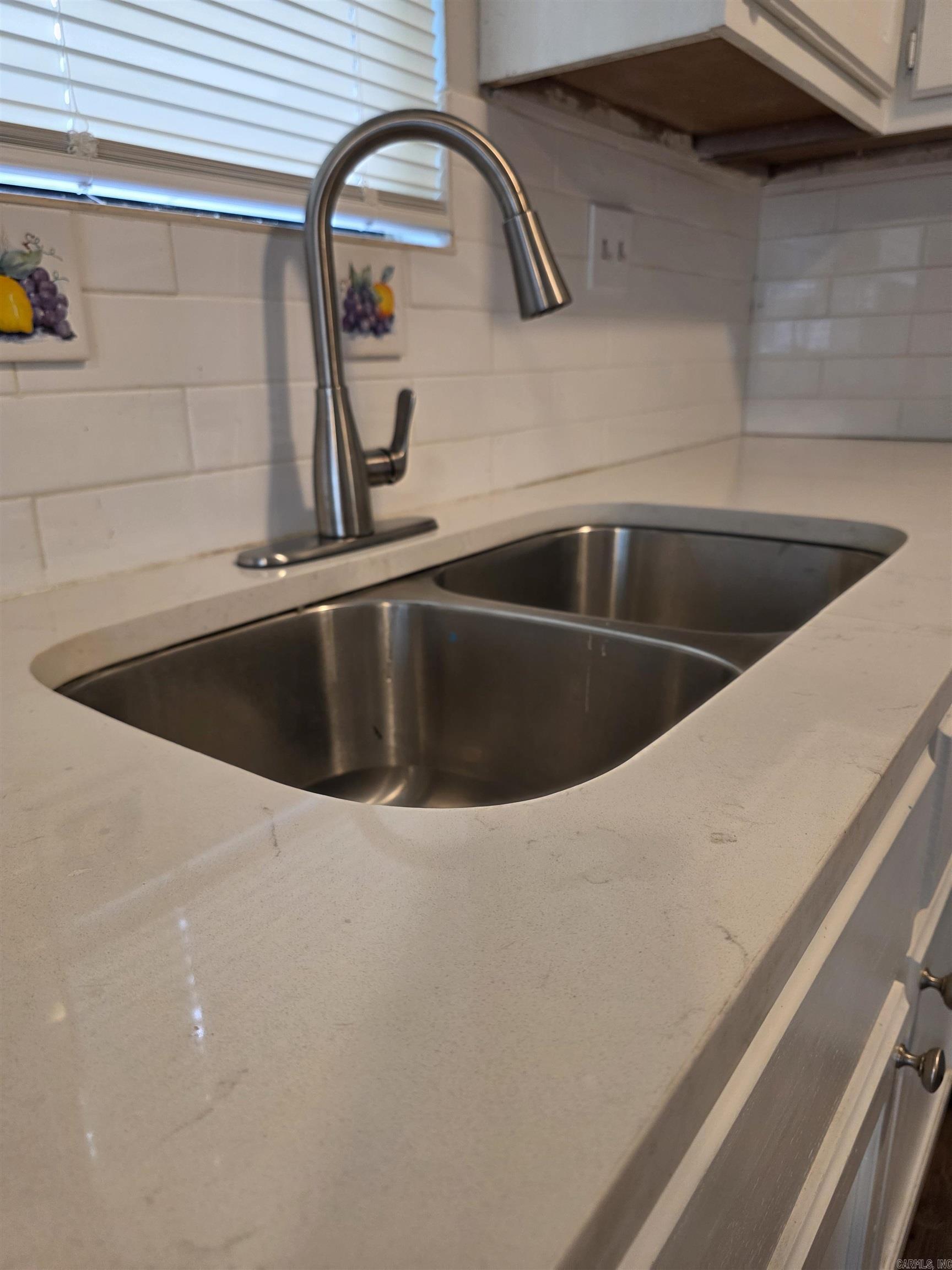 1104 S Park Street Property Photo 5