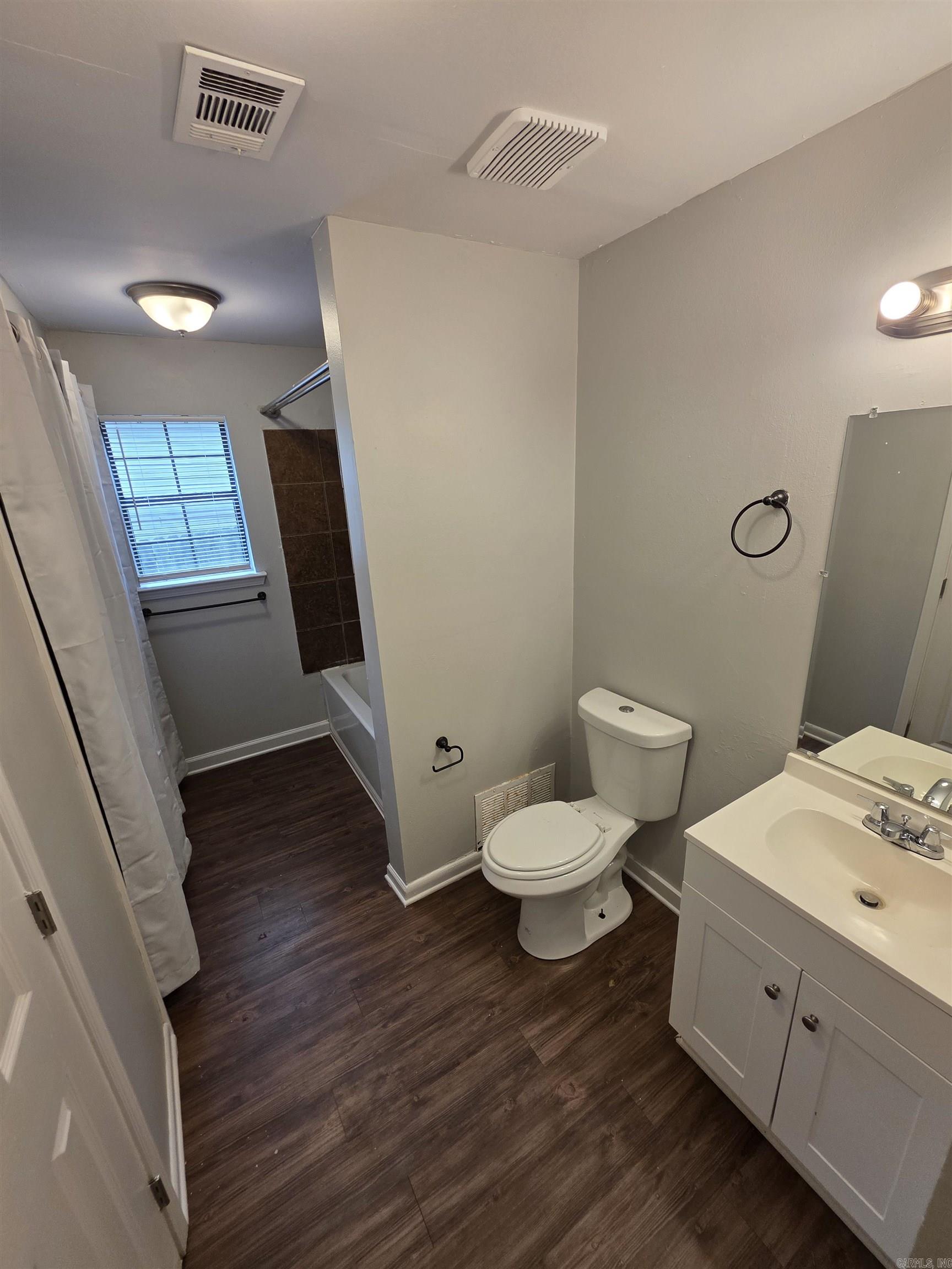 1104 S Park Street Property Photo 7