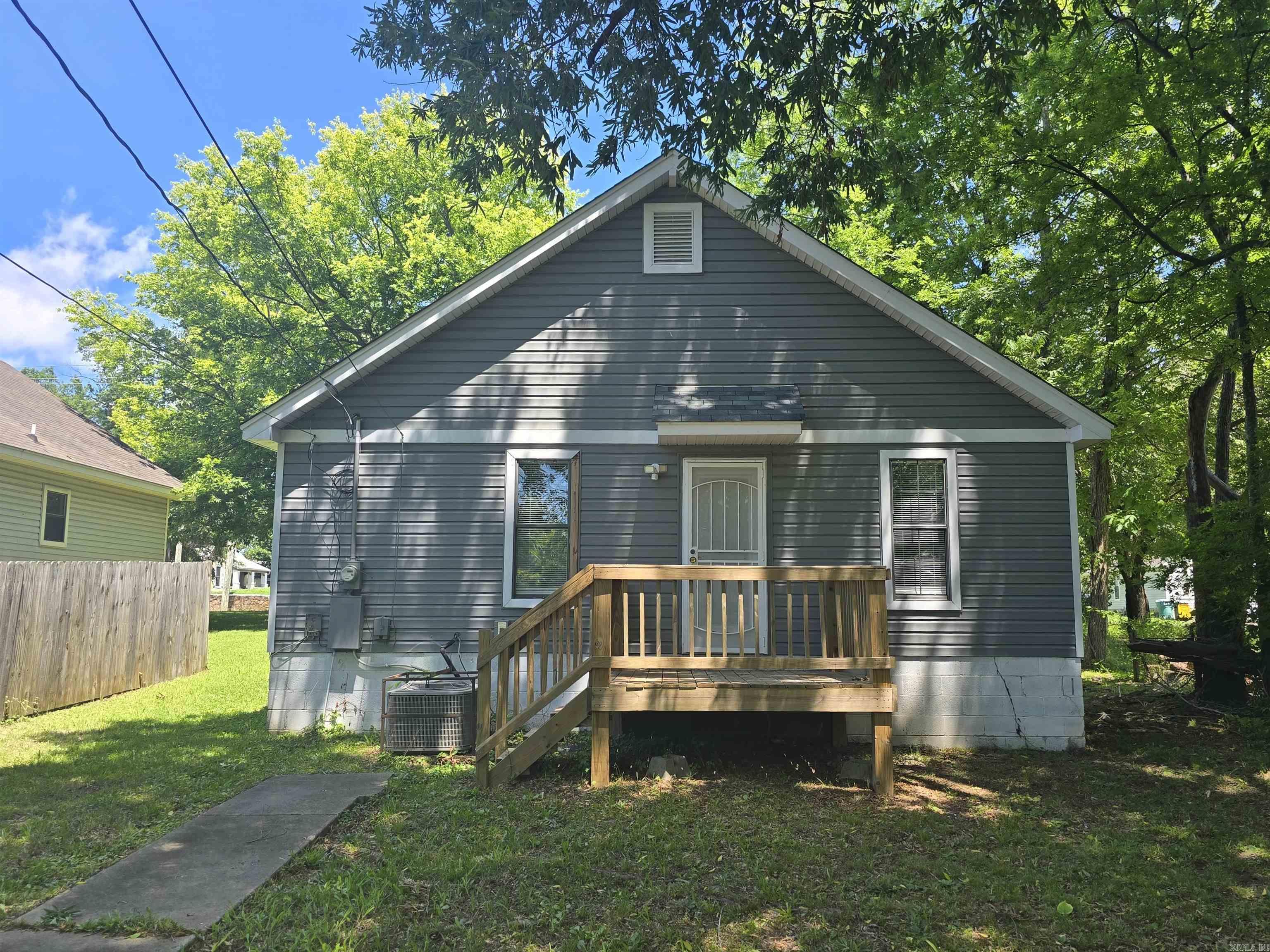 1104 S Park Street Property Photo 14