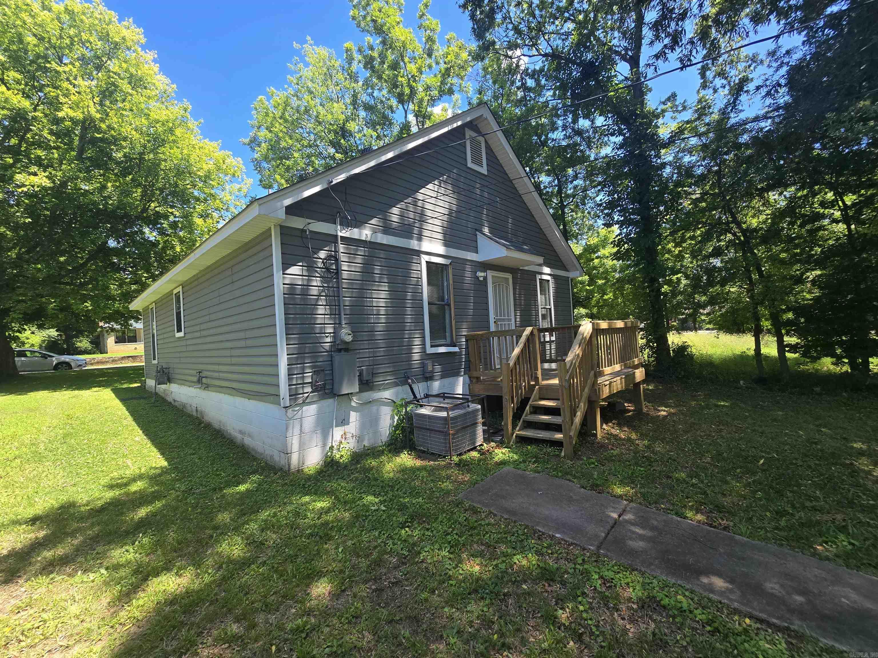 1104 S Park Street Property Photo 15