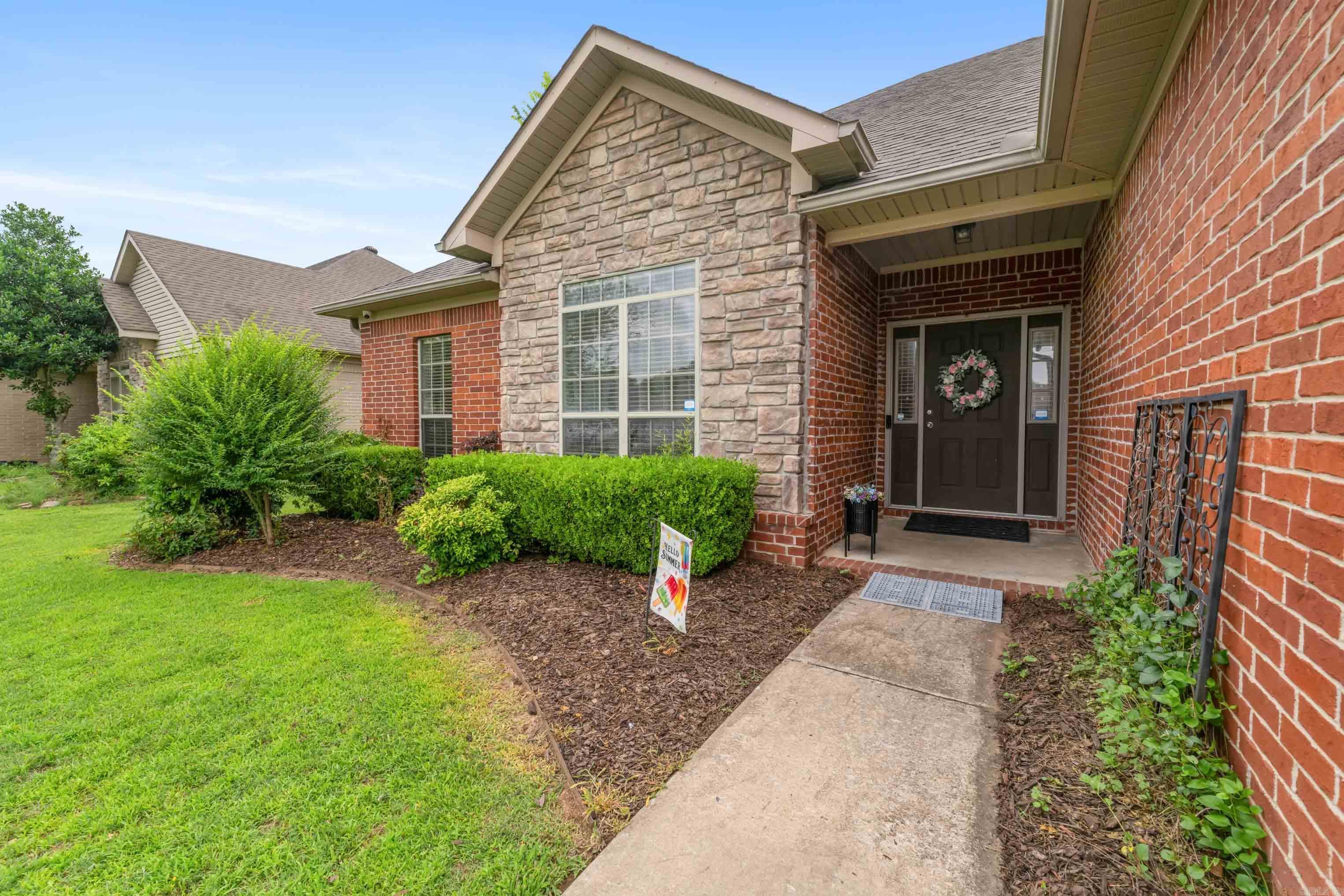 1160 Champions Property Photo 4