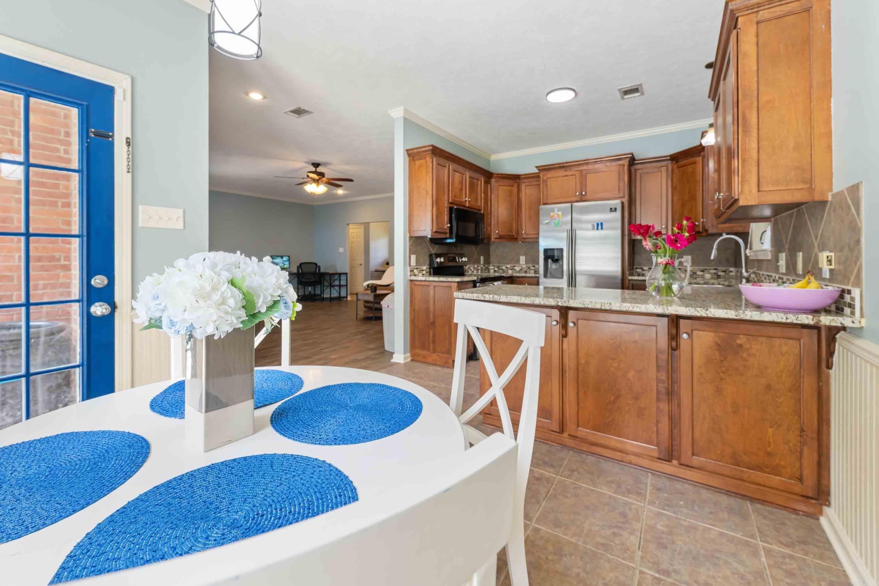 1160 Champions Property Photo 14