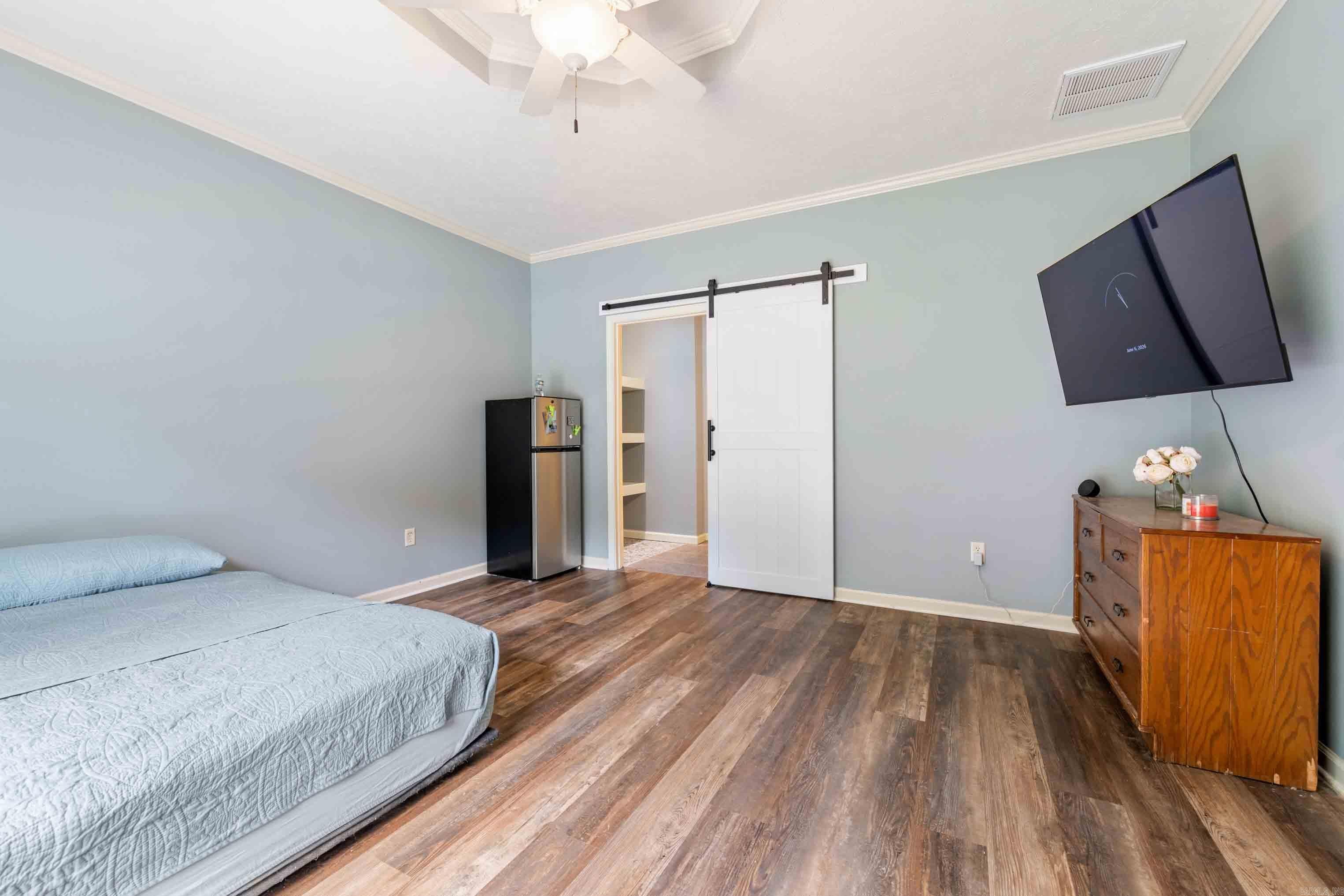 1160 Champions Property Photo 24