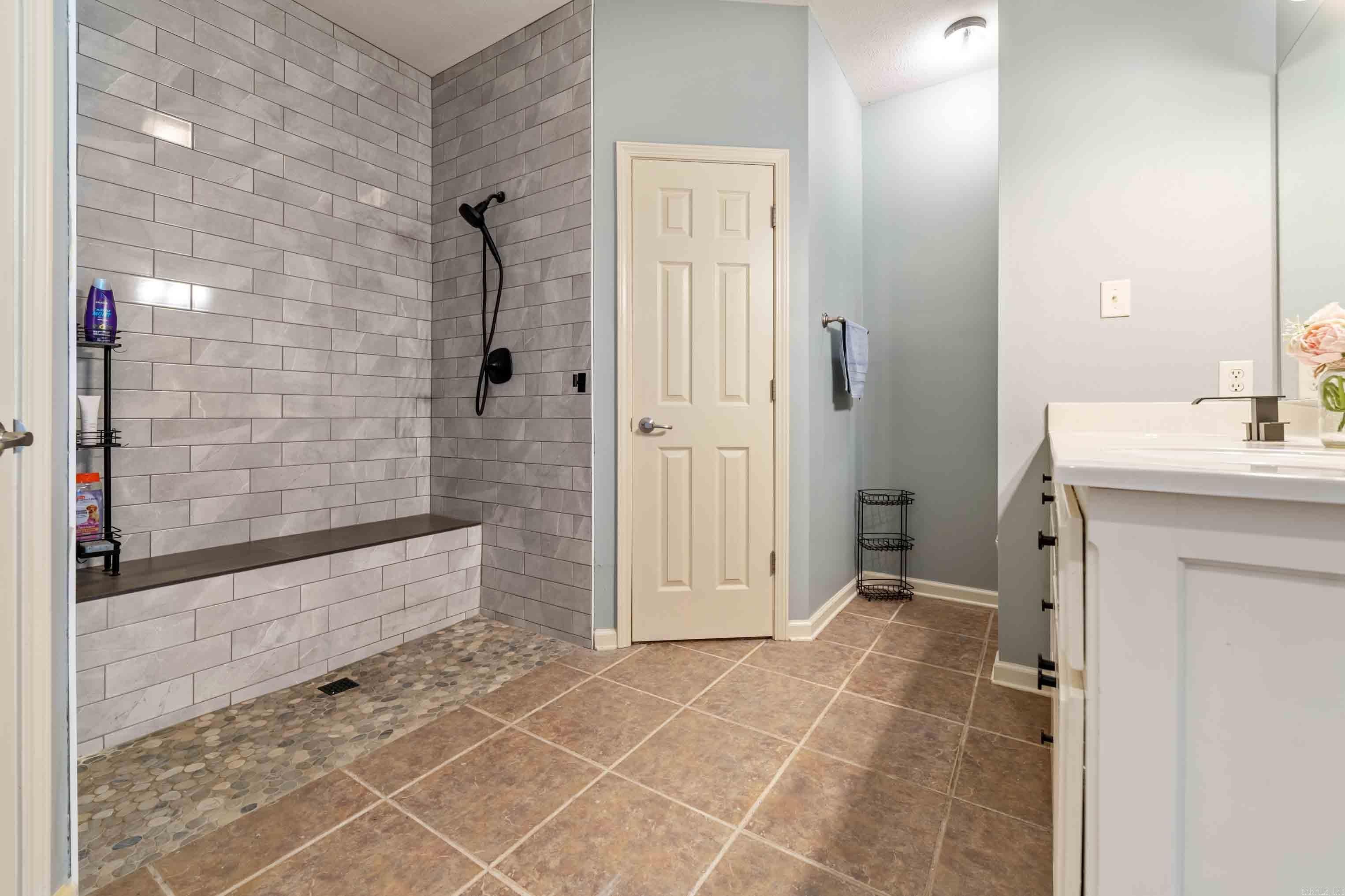 1160 Champions Property Photo 26