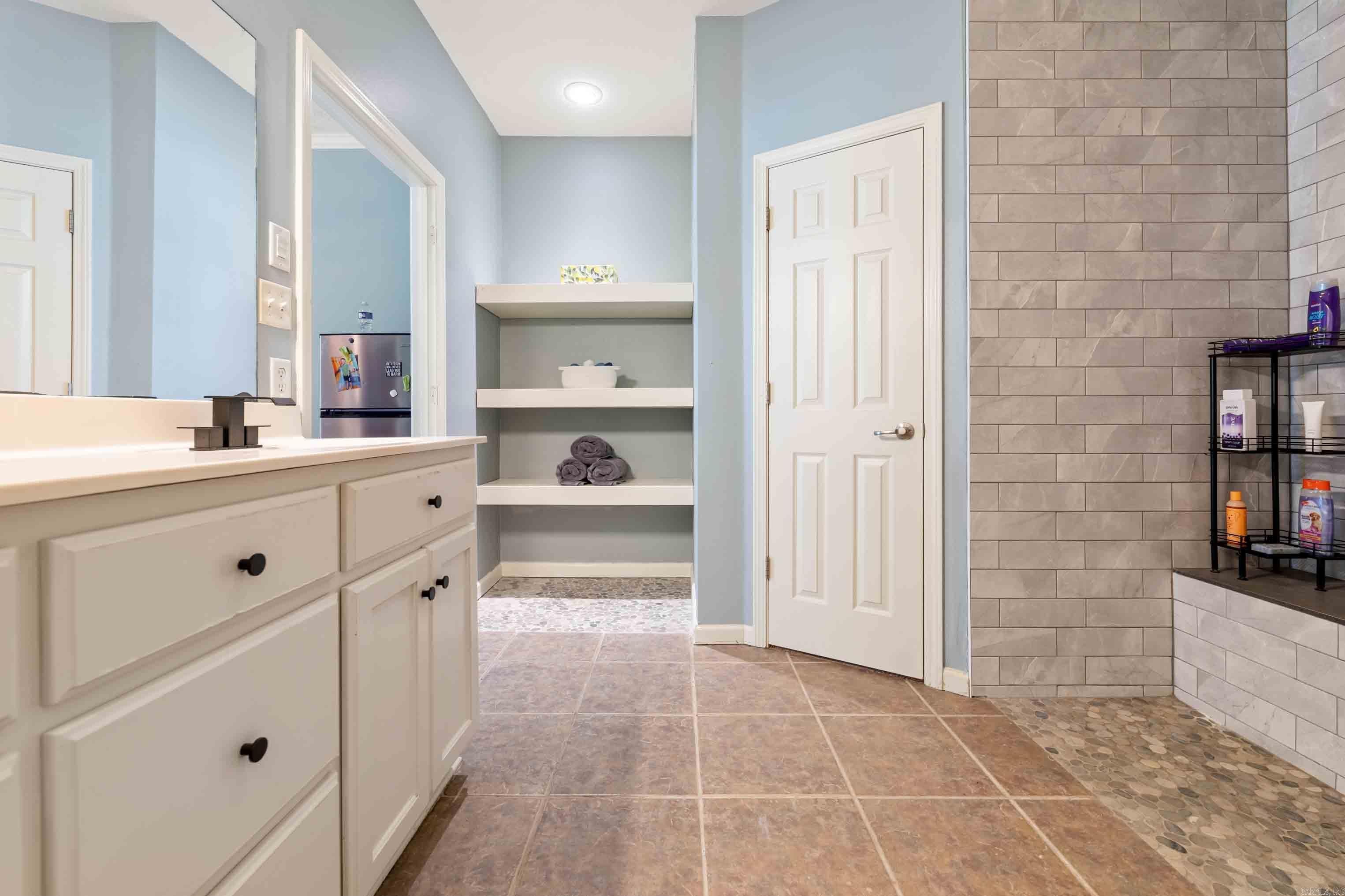 1160 Champions Property Photo 27
