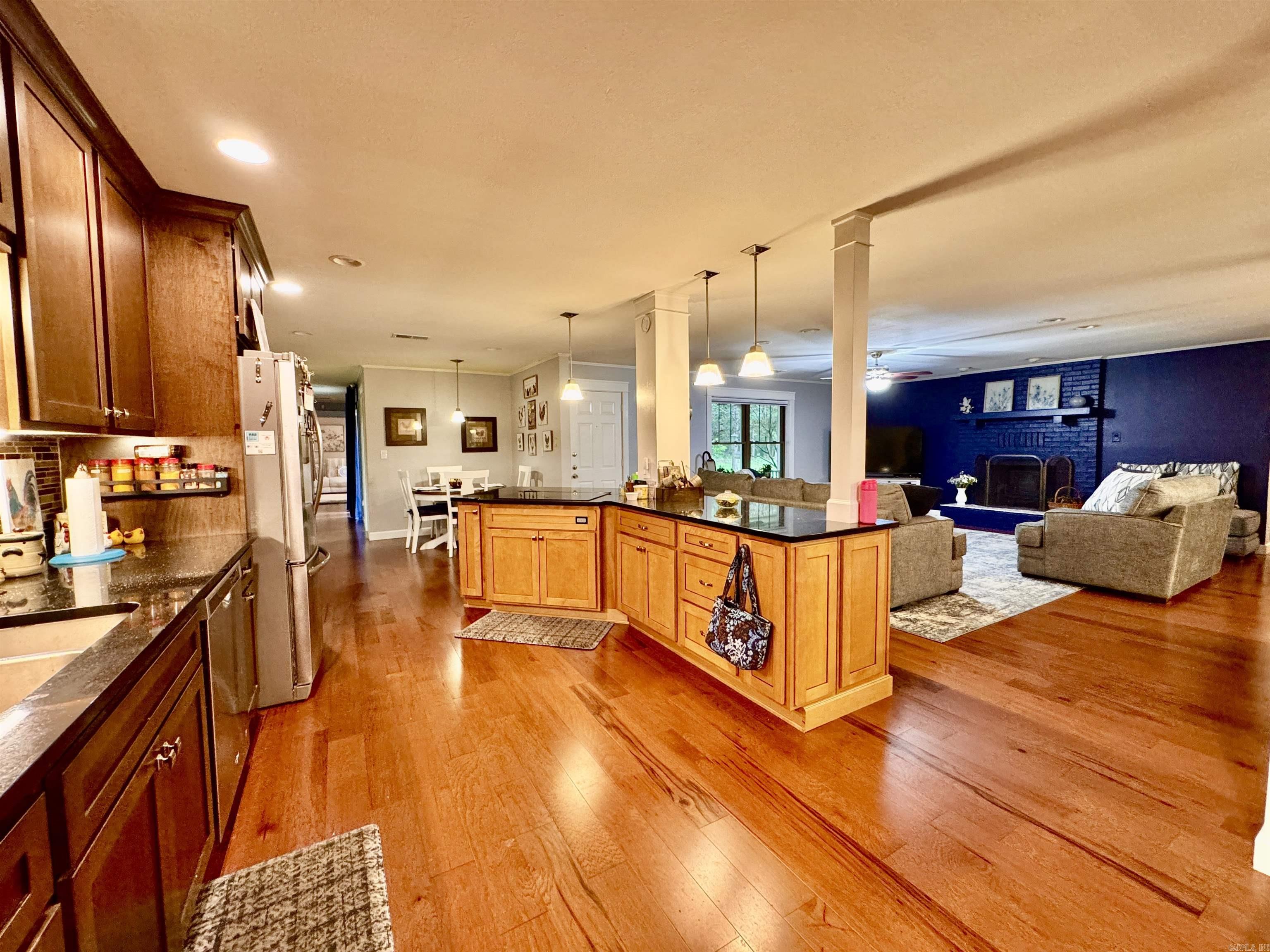 124 Kathy Lane Property Photo 5