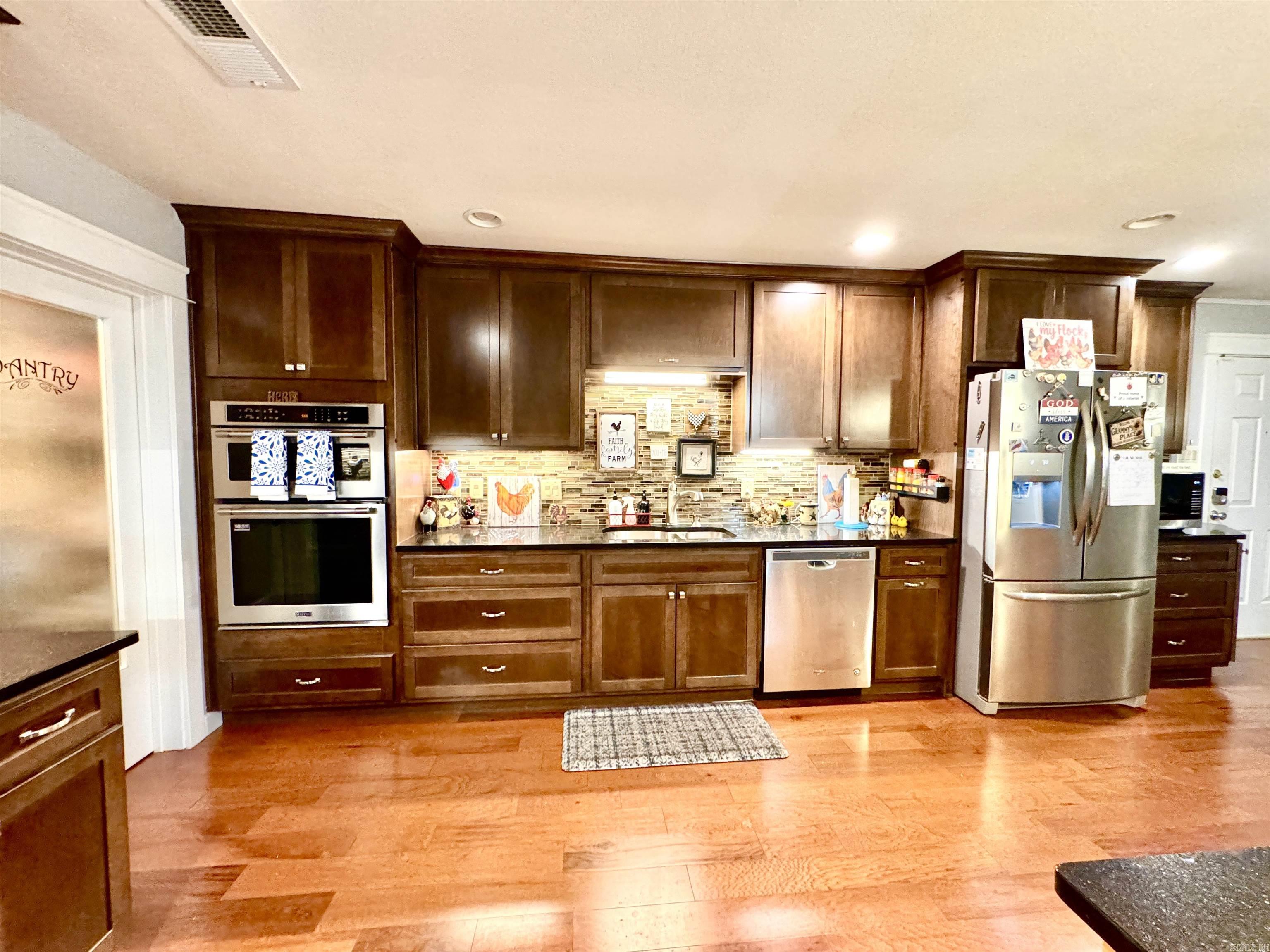 124 Kathy Lane Property Photo 6