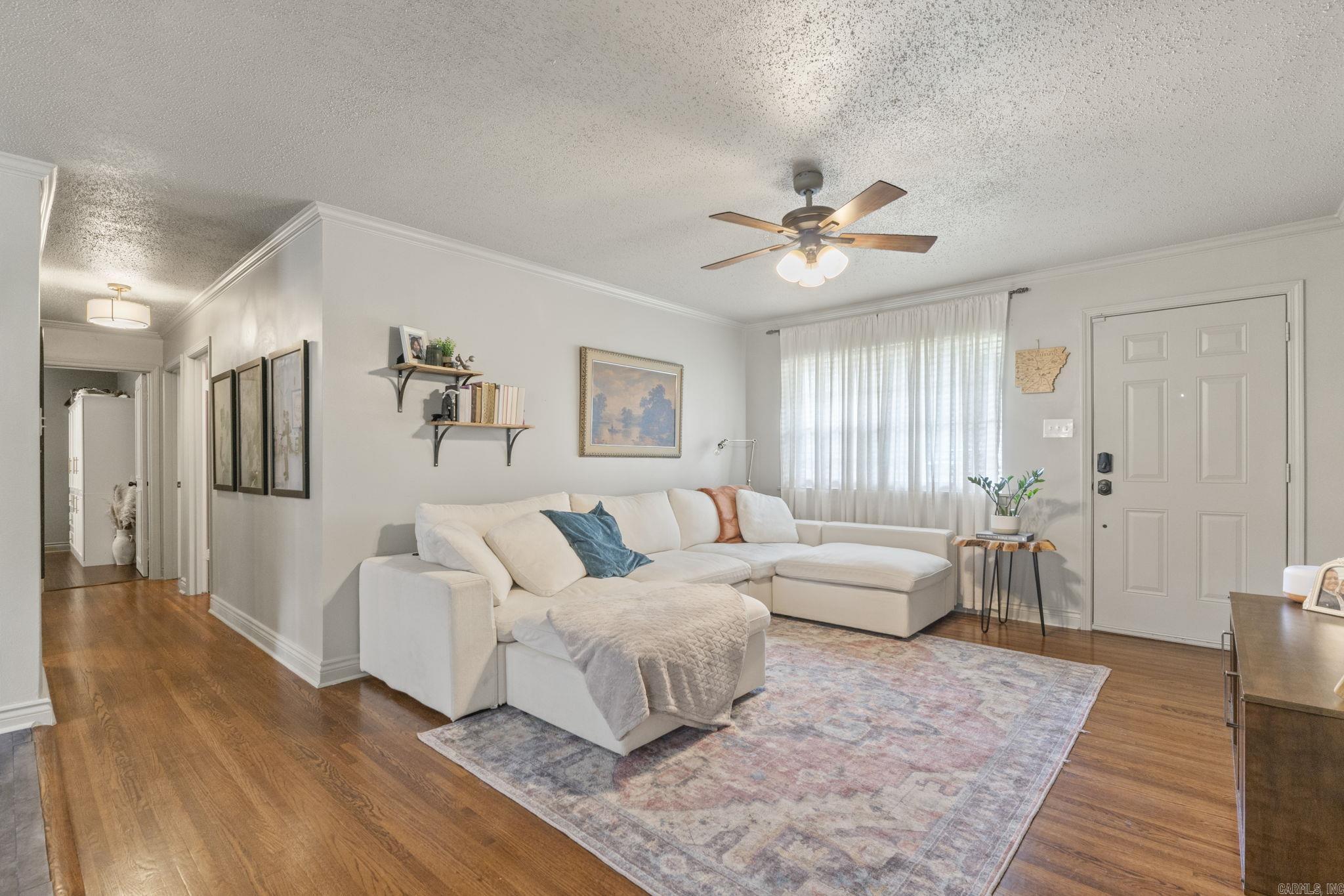 5008 N Vine Street Property Photo 6