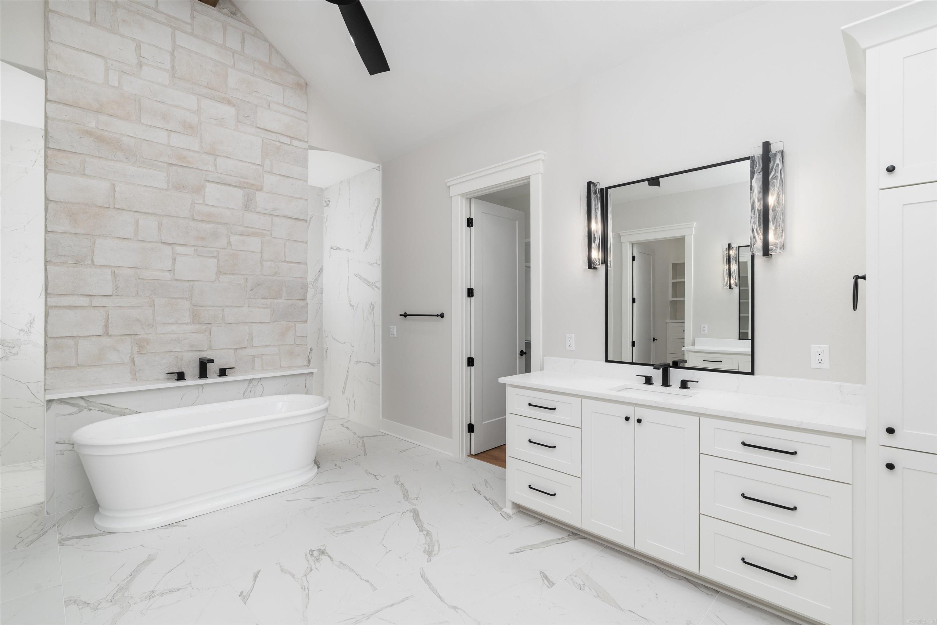 5 Disfrutar Lane Property Photo 26