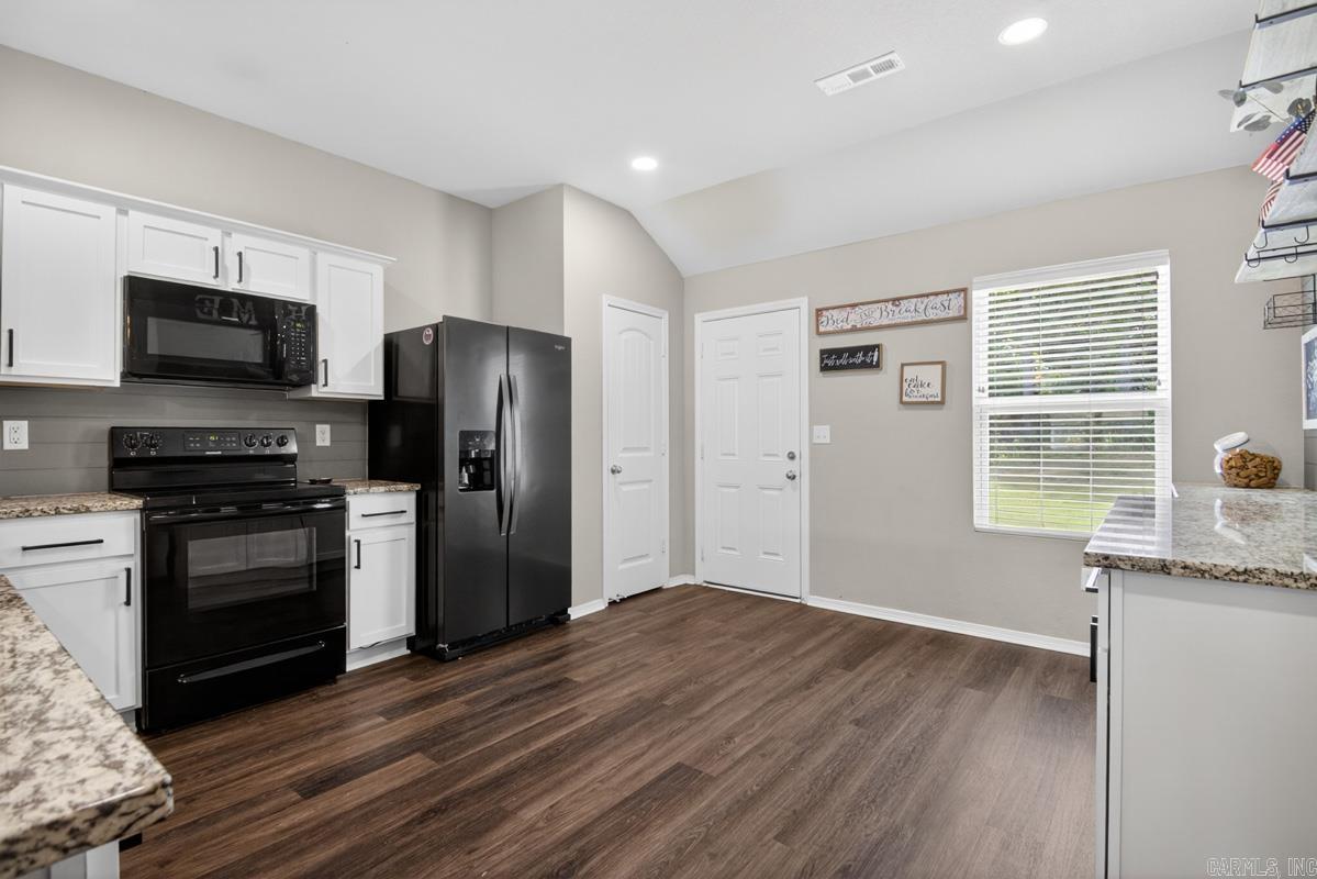 1939 Auburn Hills Drive Property Photo 10