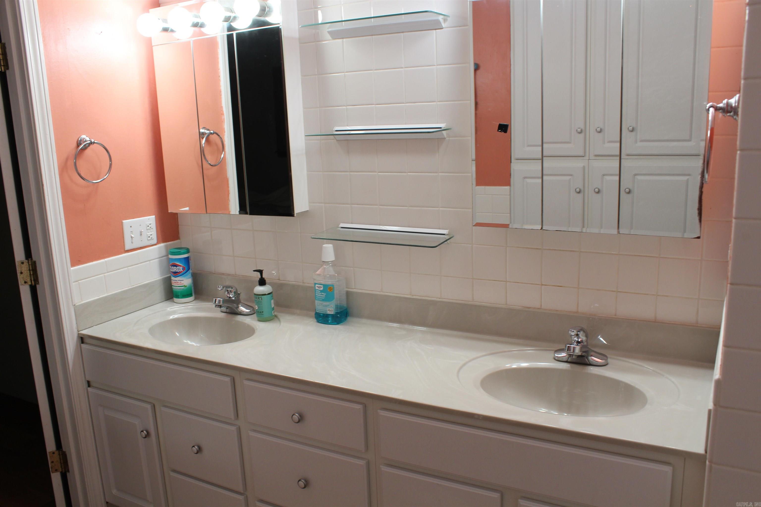 2729 3348 Property Photo 23