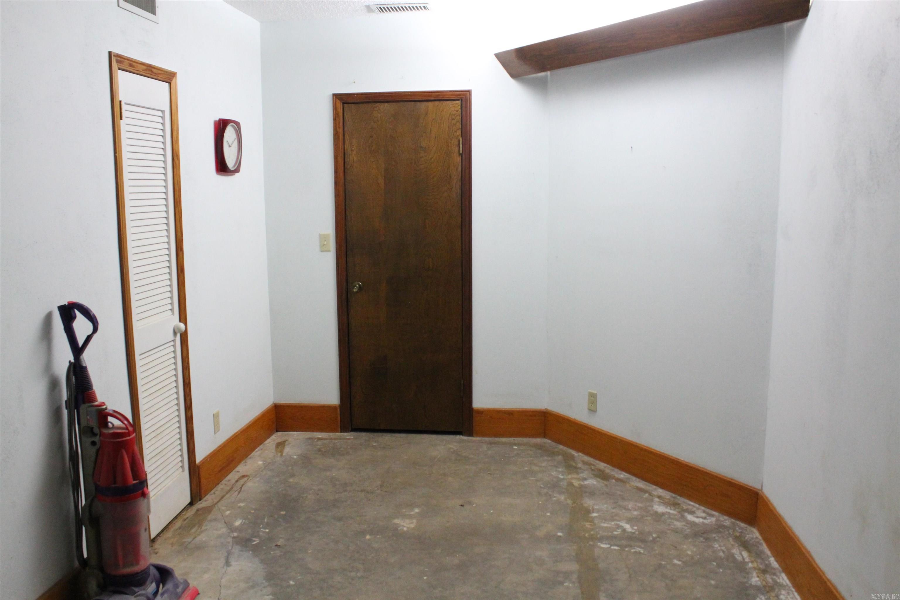 2729 3348 Property Photo 32