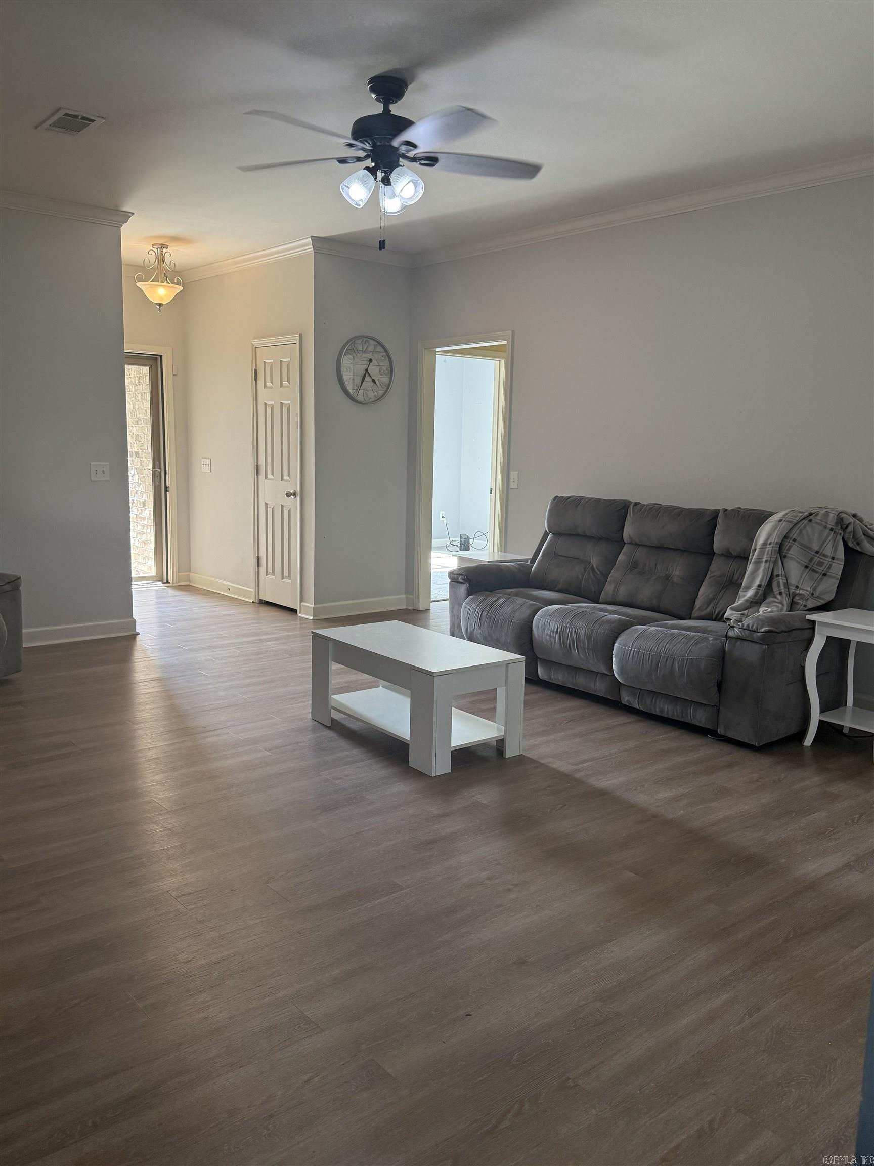 1911 Perry Street Property Photo 6