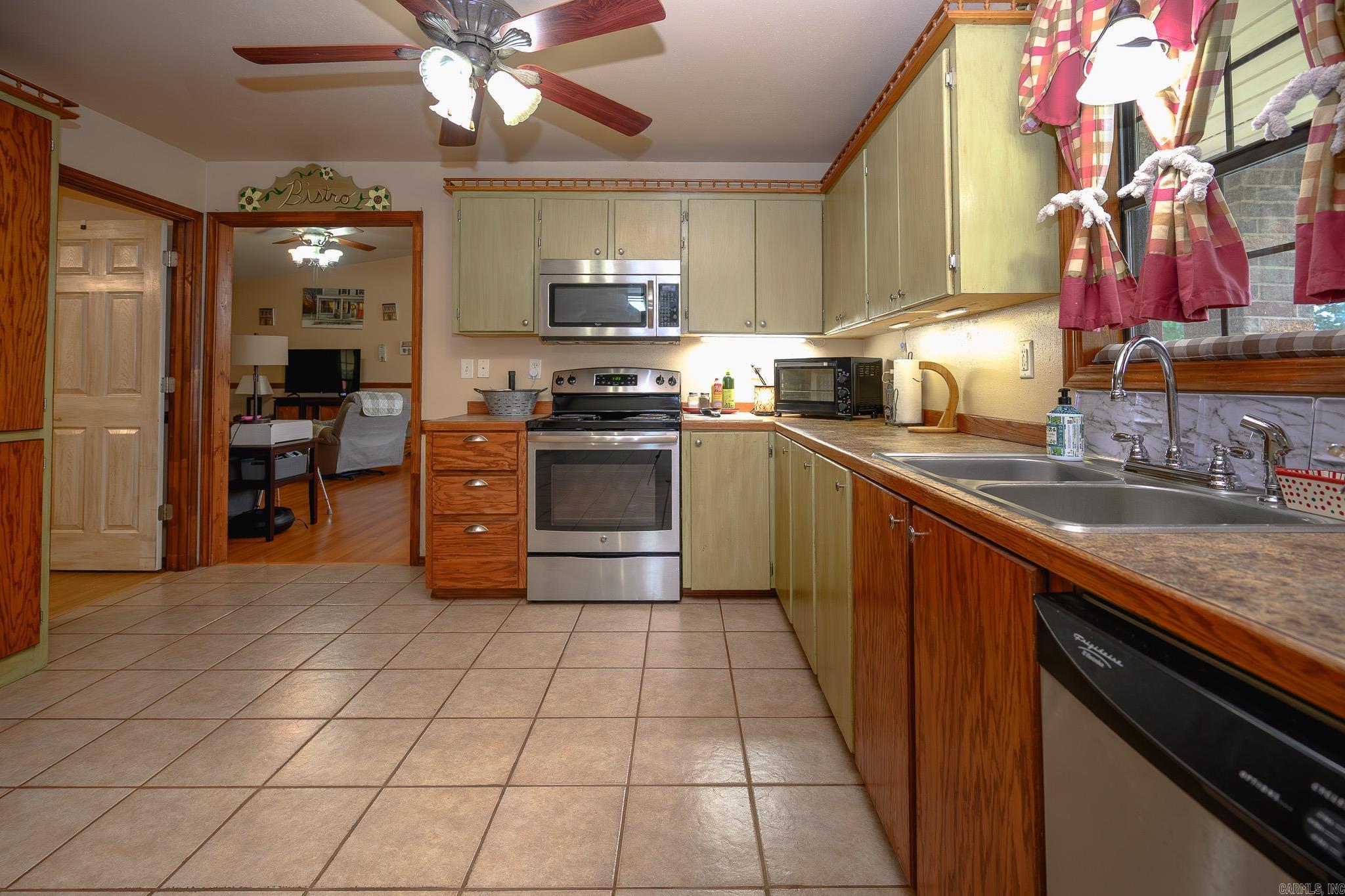 106 Ashton Place Property Photo 18