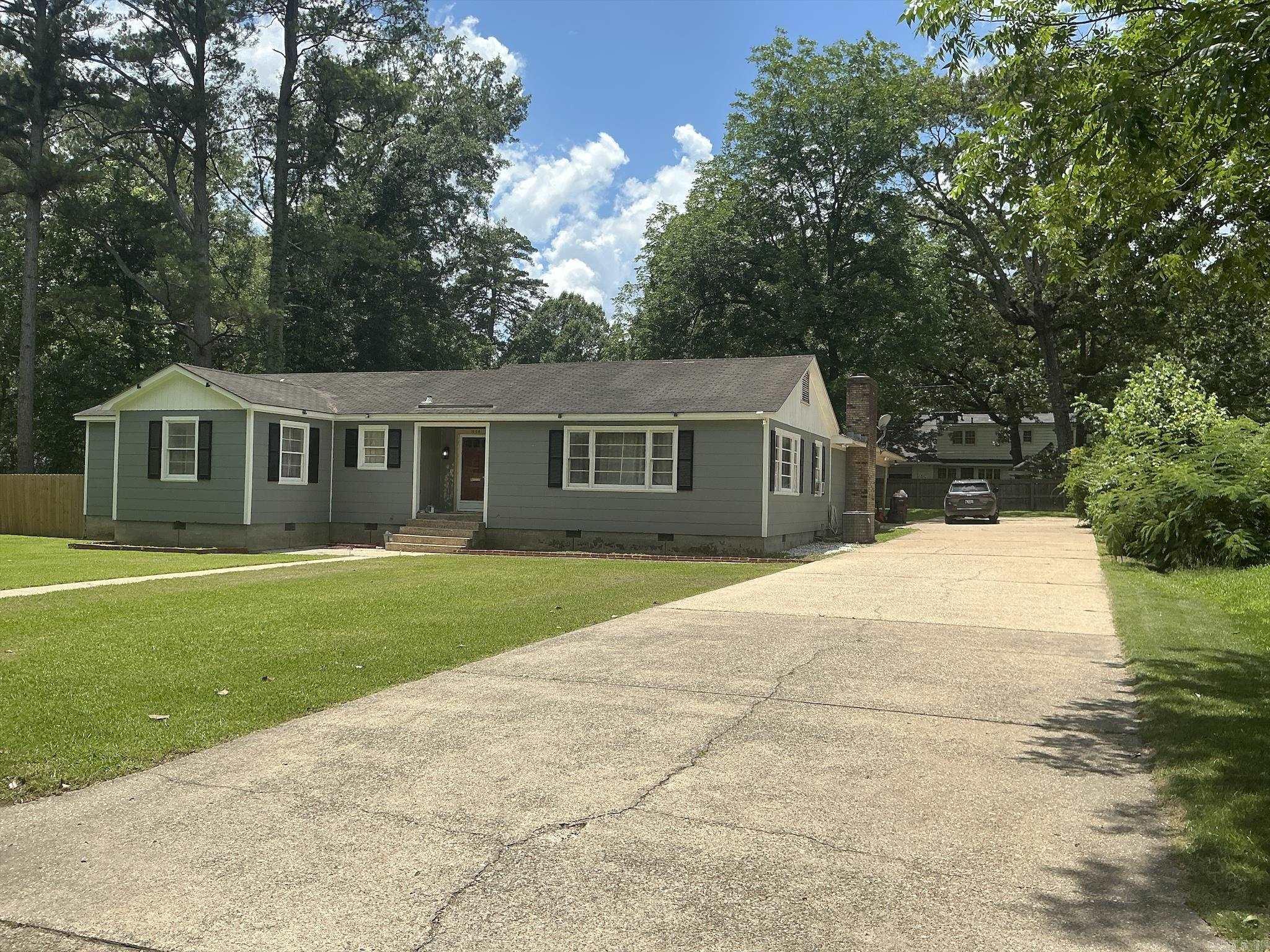 1006 Cedar Property Photo 2