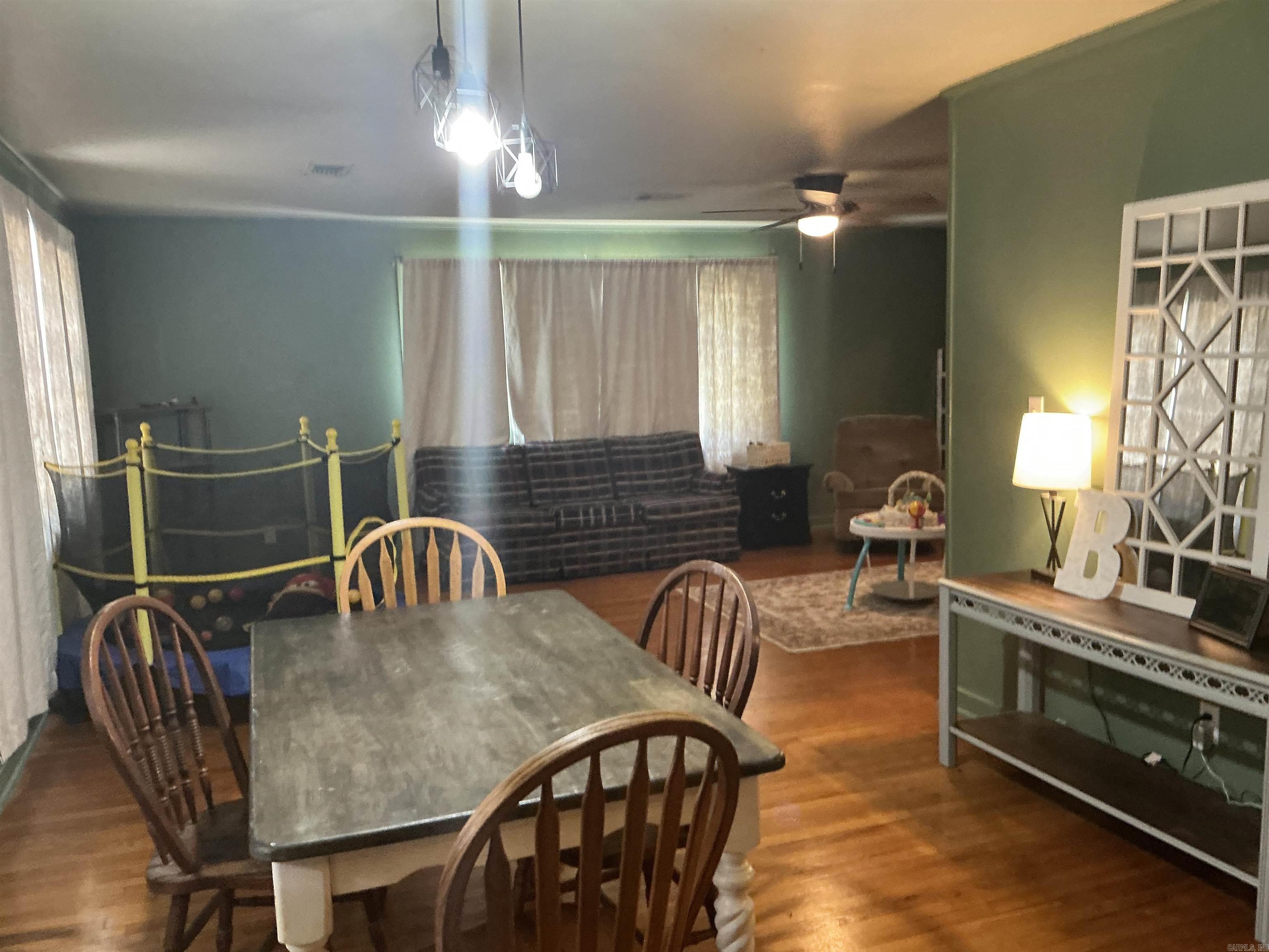 1006 Cedar Property Photo 11