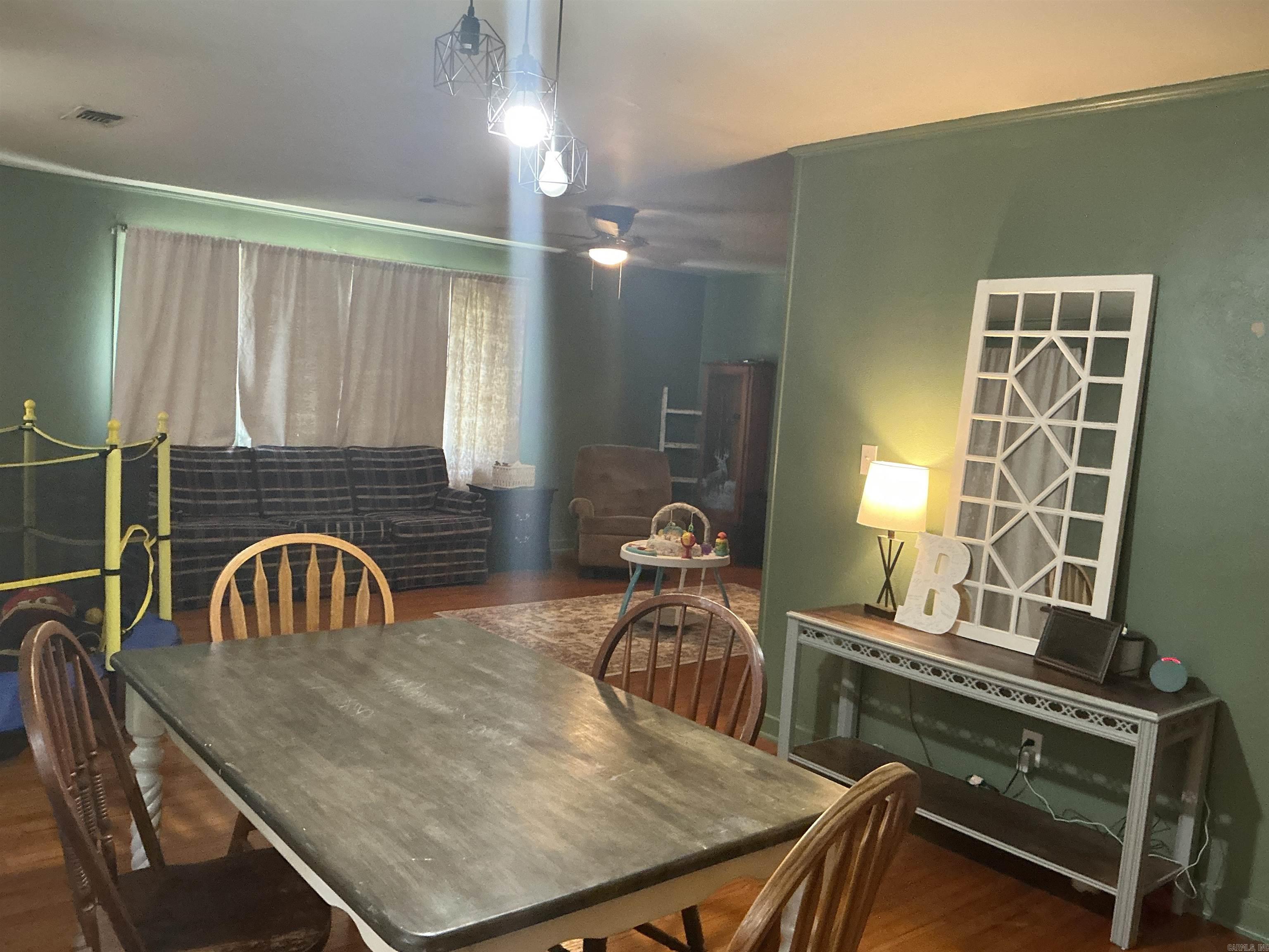 1006 Cedar Property Photo 12