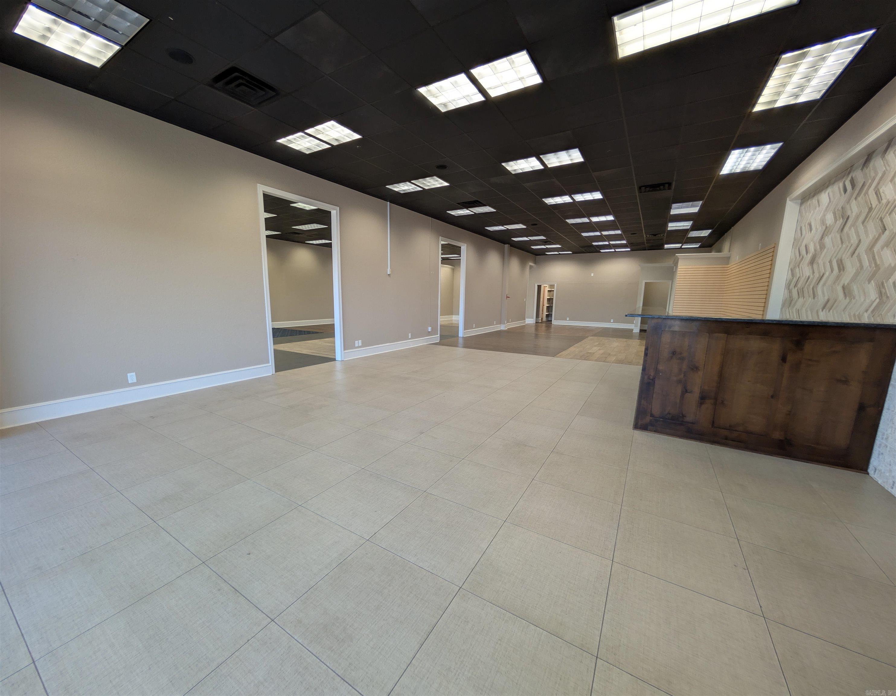 1629 E Beebe Capps Expressway Property Photo 3