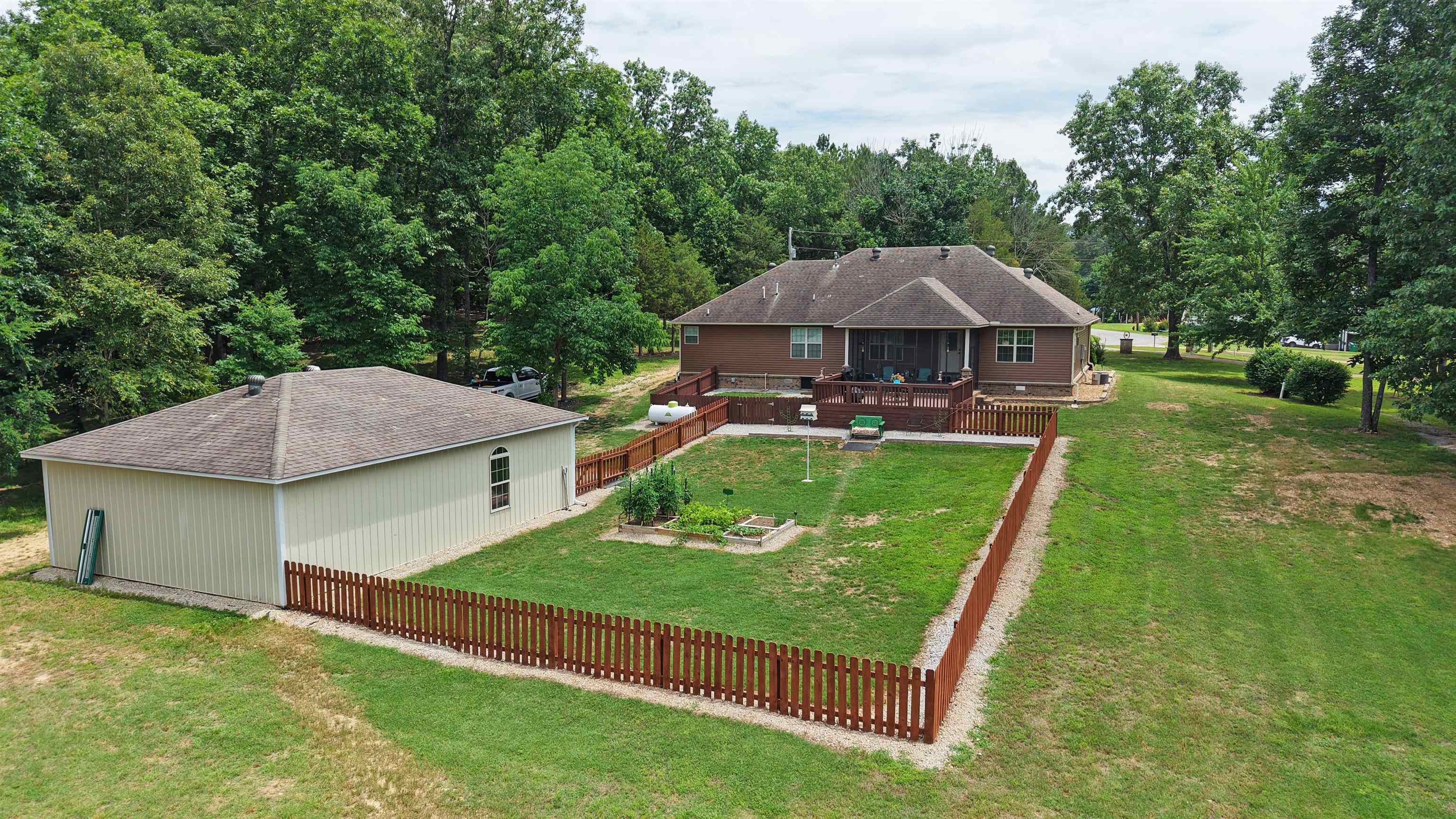706 Indianapolis Property Photo 32