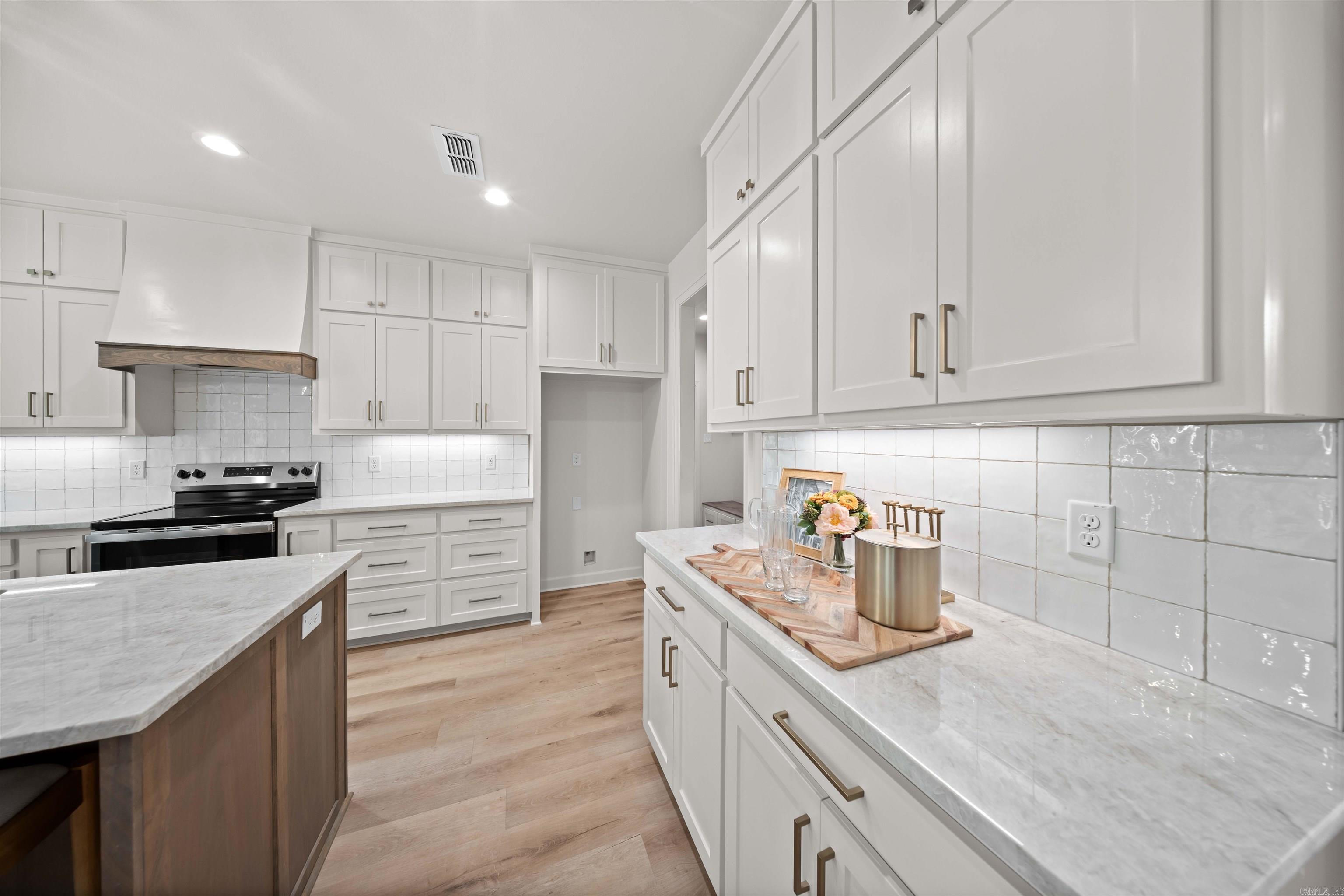 203 Apollo Way Property Photo 16