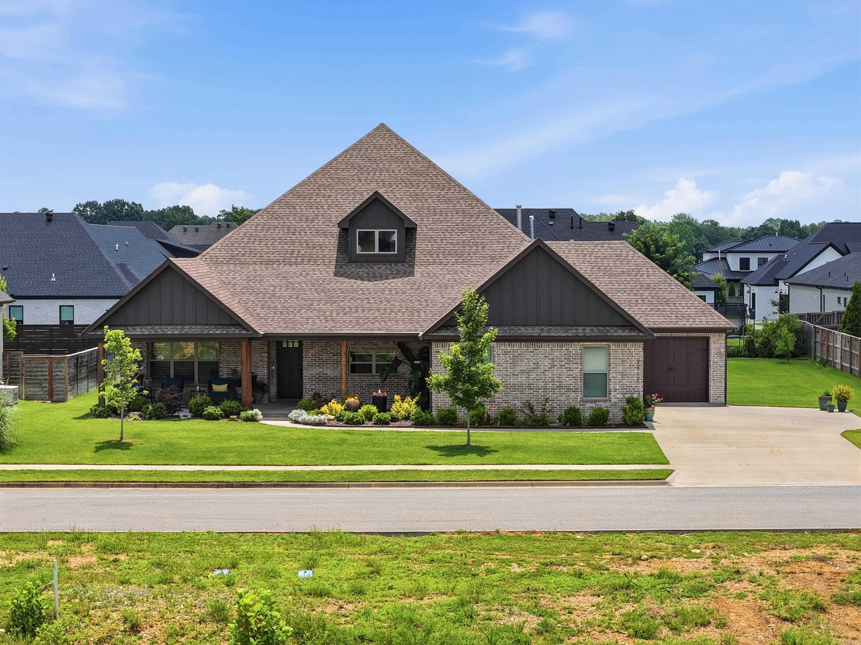 7317 Lake Point Circle Property Photo 4