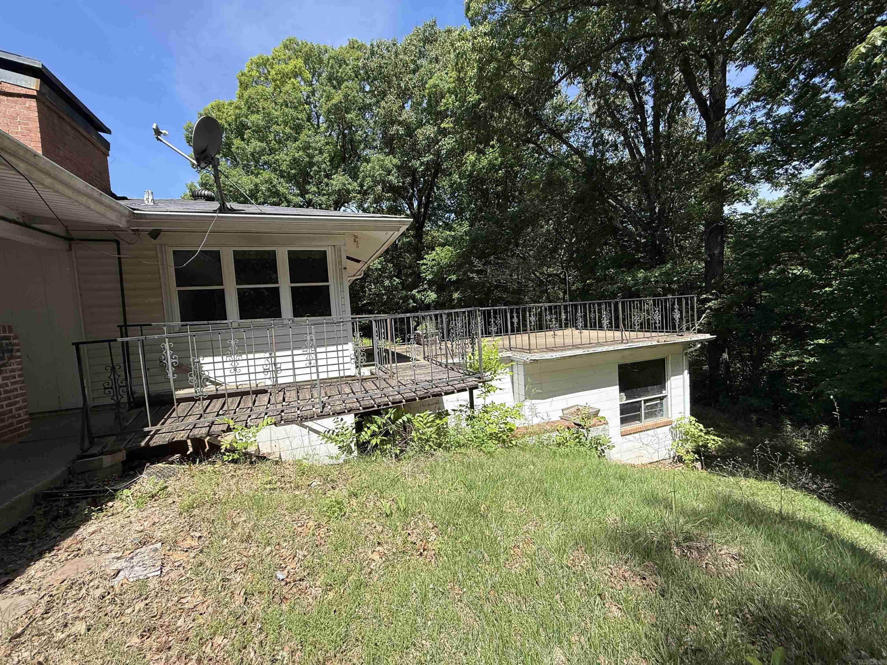 300 Neill Road Property Photo 5