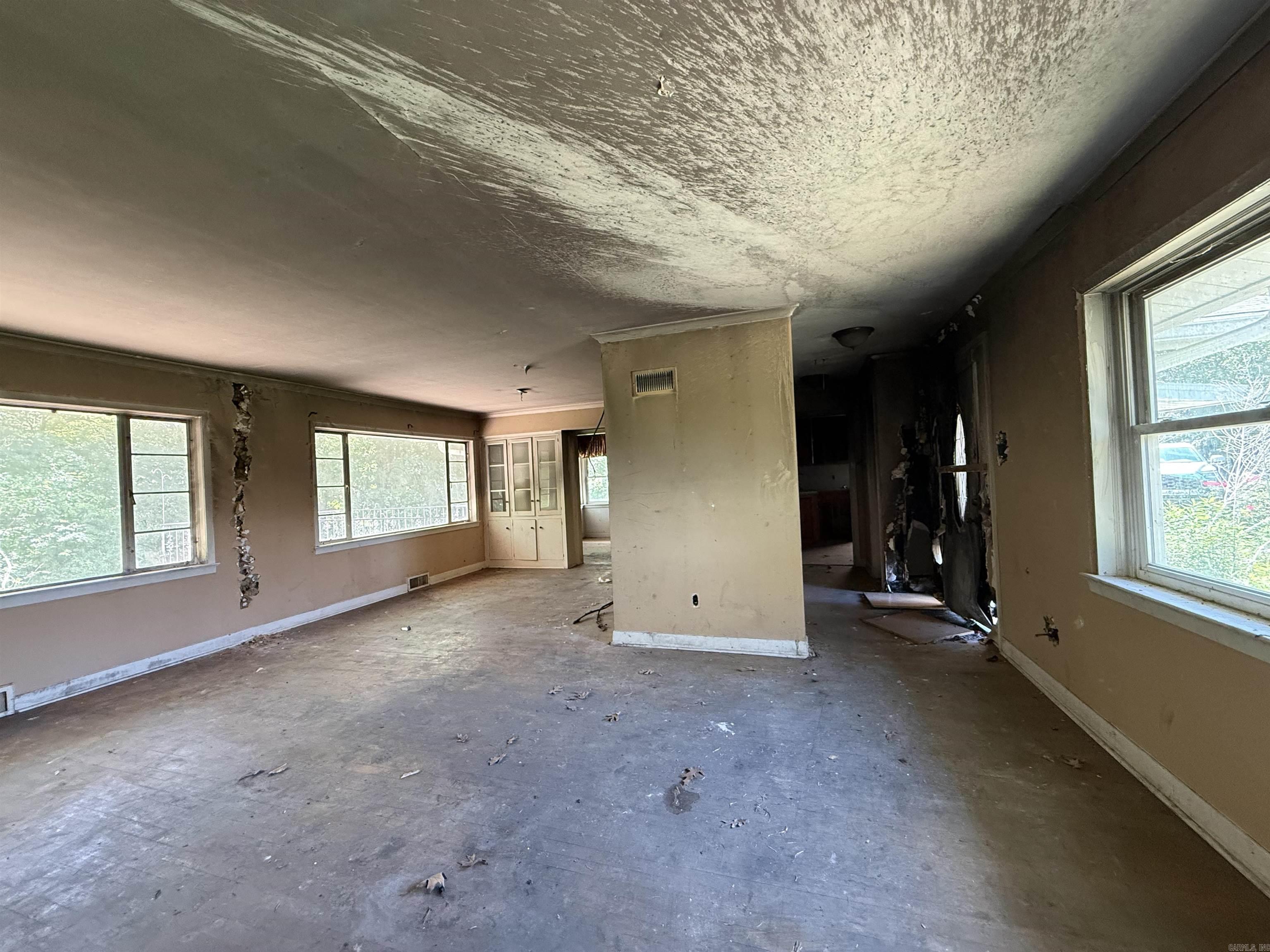300 Neill Road Property Photo 9