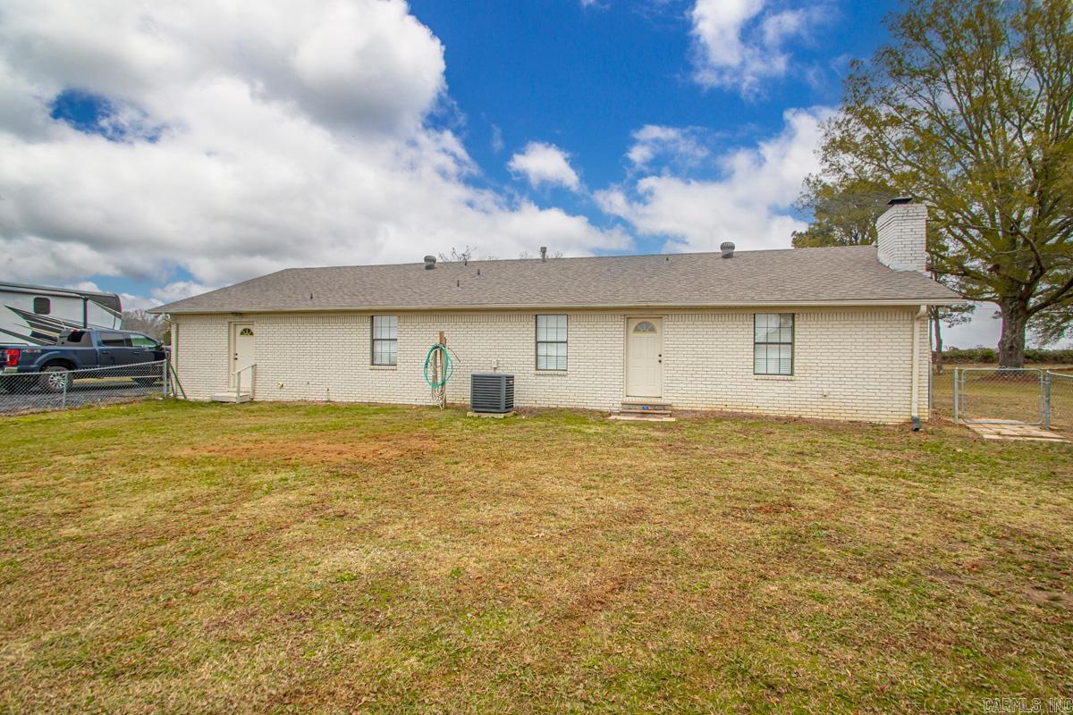 905 Graham Rd Property Photo 28