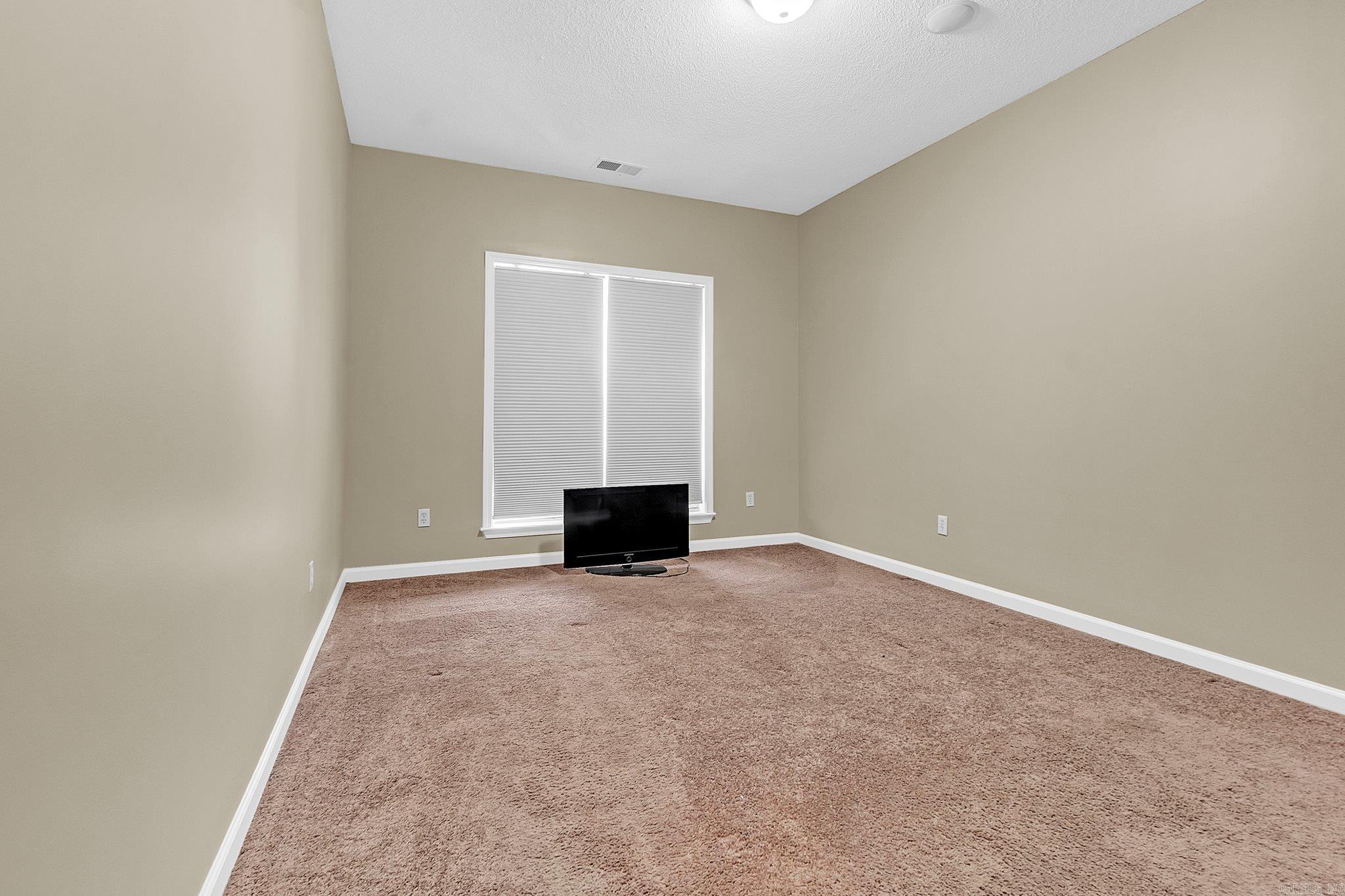 828 Grandee Circle Property Photo 6