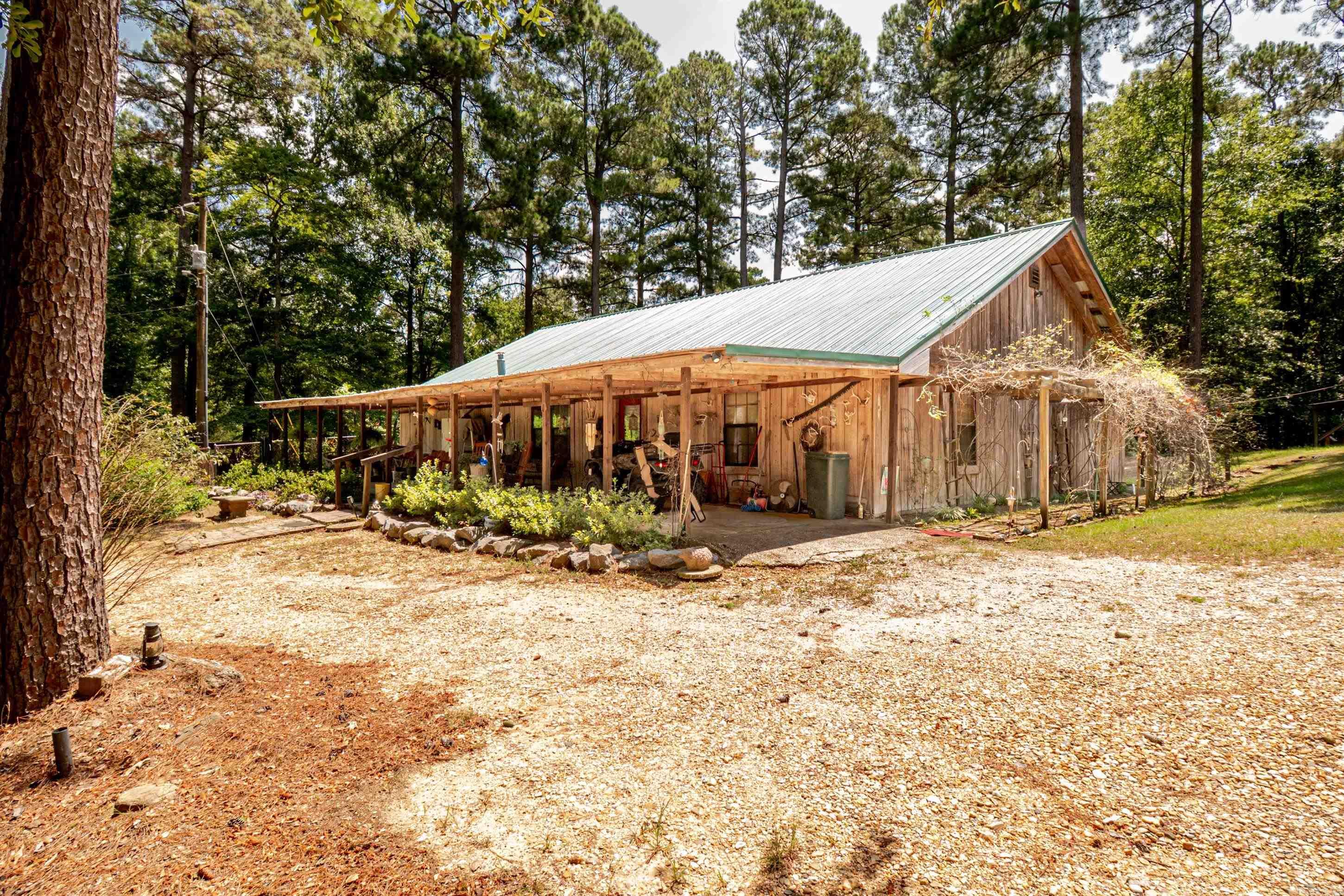 5071 Calion Highway Property Photo 1