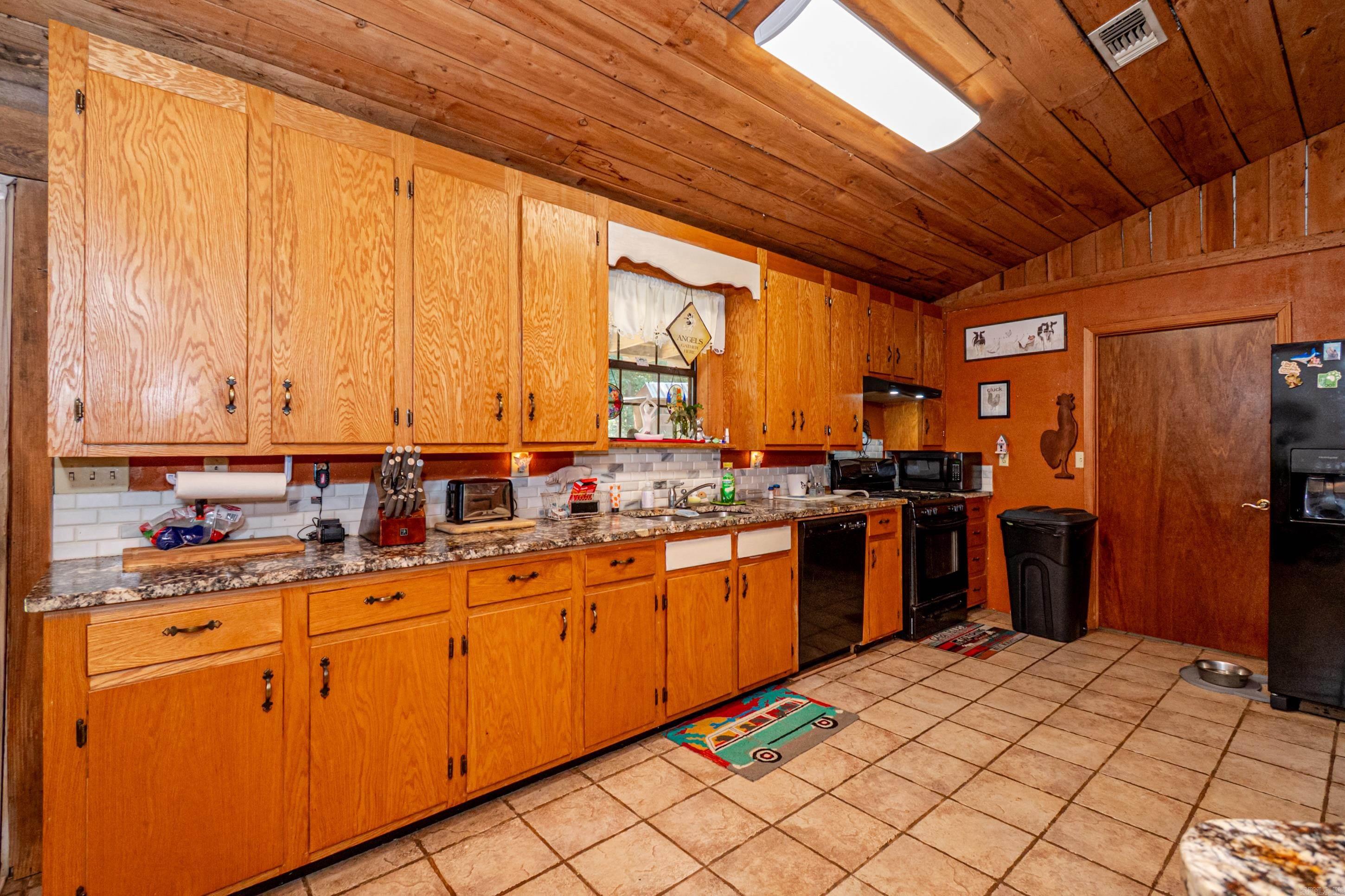 5071 Calion Highway Property Photo 12