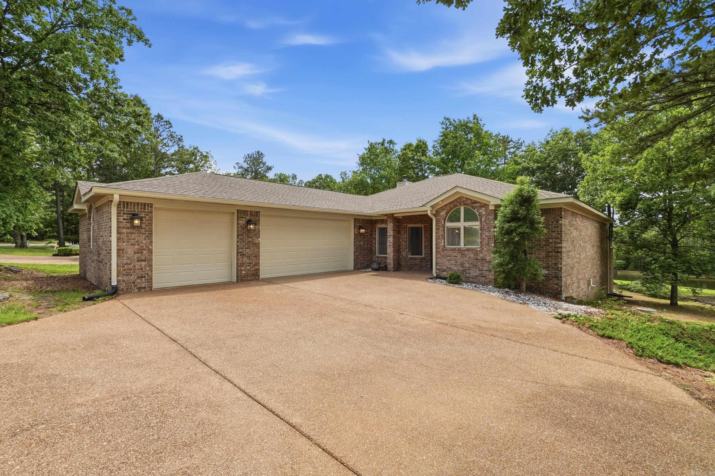 116 Fairway Drive Property Photo 1