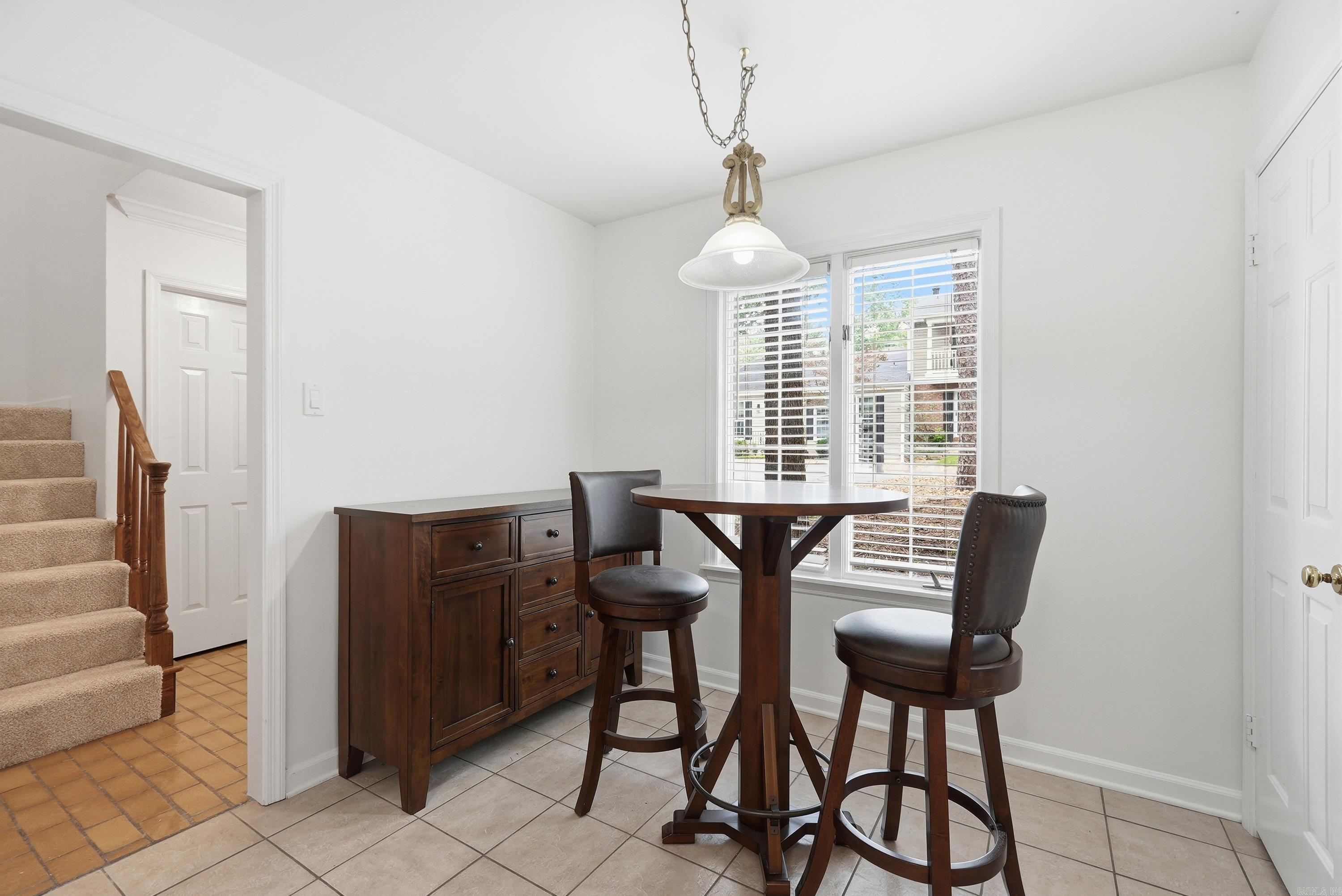86 Kingsbridge Way Property Photo 3